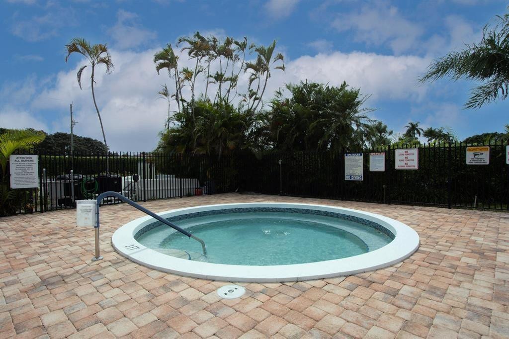 10890 Lakemore Lane, #Unit 201, Boca Raton, FL 33498 Photo 31