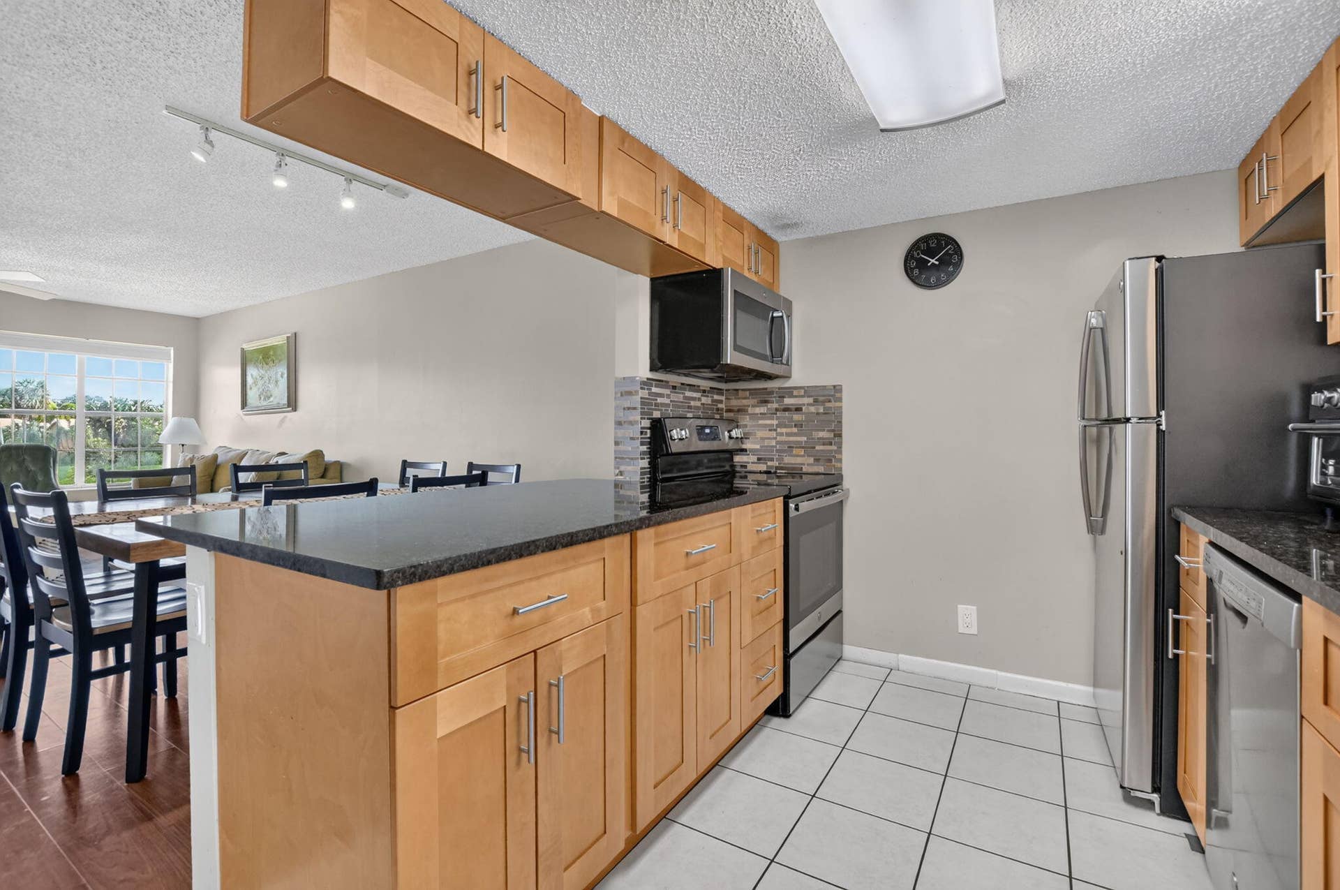 6284 La Costa Drive, #E, Boca Raton, FL 33433 Kitchen