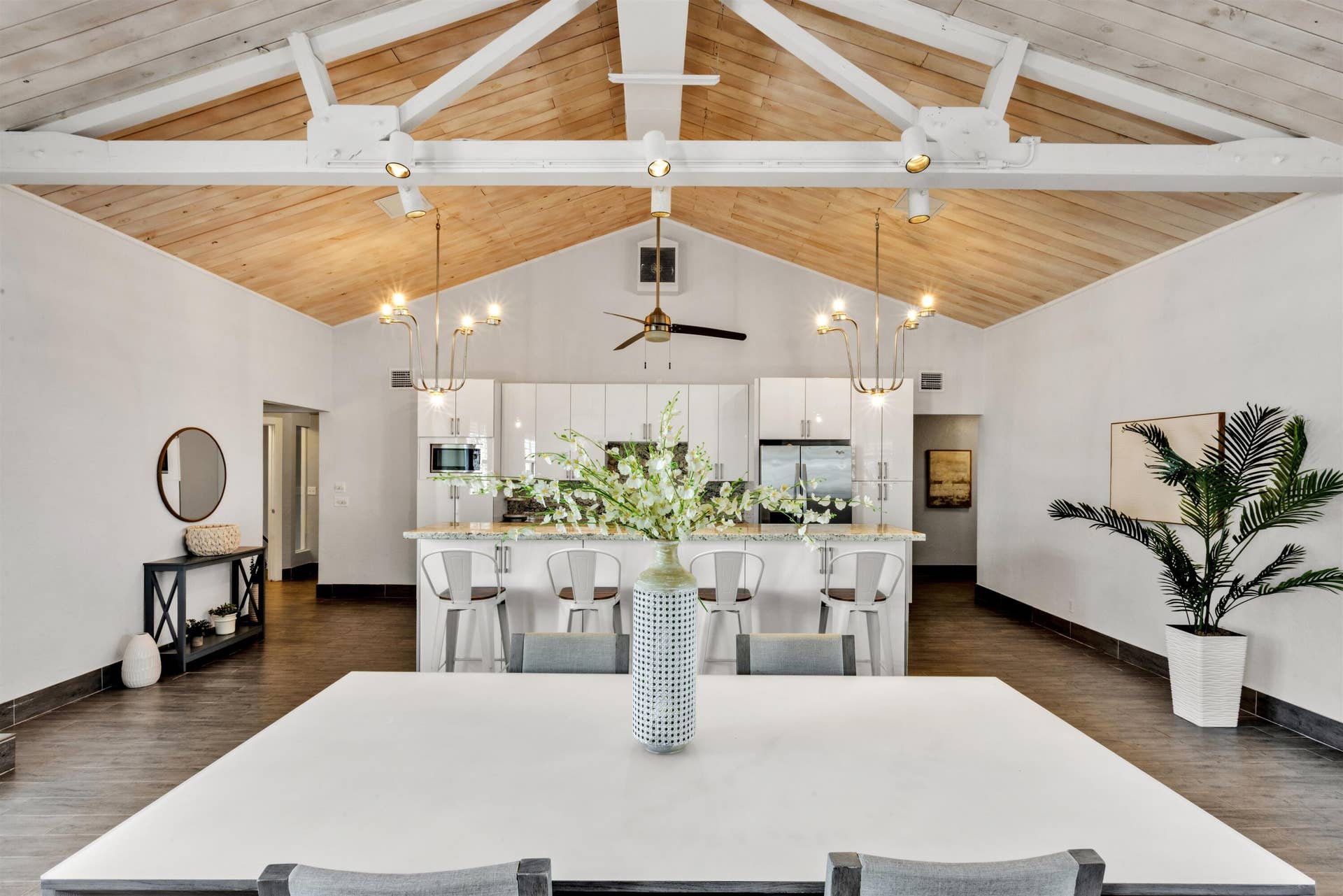 419 E Atlantic Avenue, Delray Beach, FL 33483 DINING_ROOM_STRAIGHT