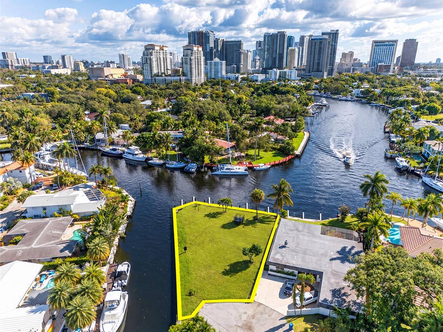 Property photo for 522 SW 9TH Terrace, Fort Lauderdale, FL