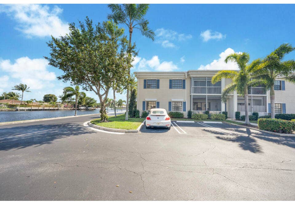 170 Cypress Club Drive, #702, Pompano Beach, FL 33060 IMG_3644