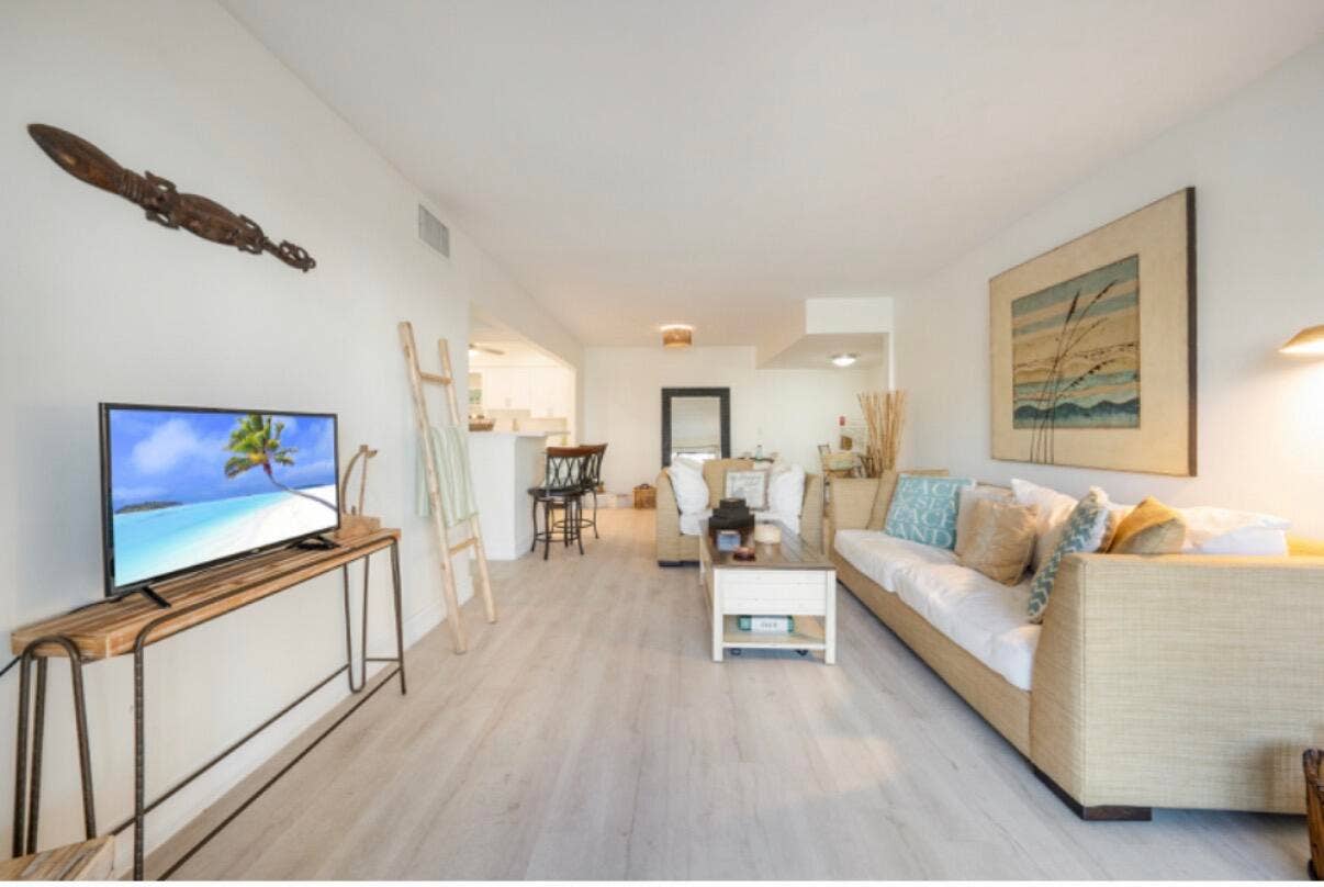 170 Cypress Club Drive, #702, Pompano Beach, FL 33060 Living Room