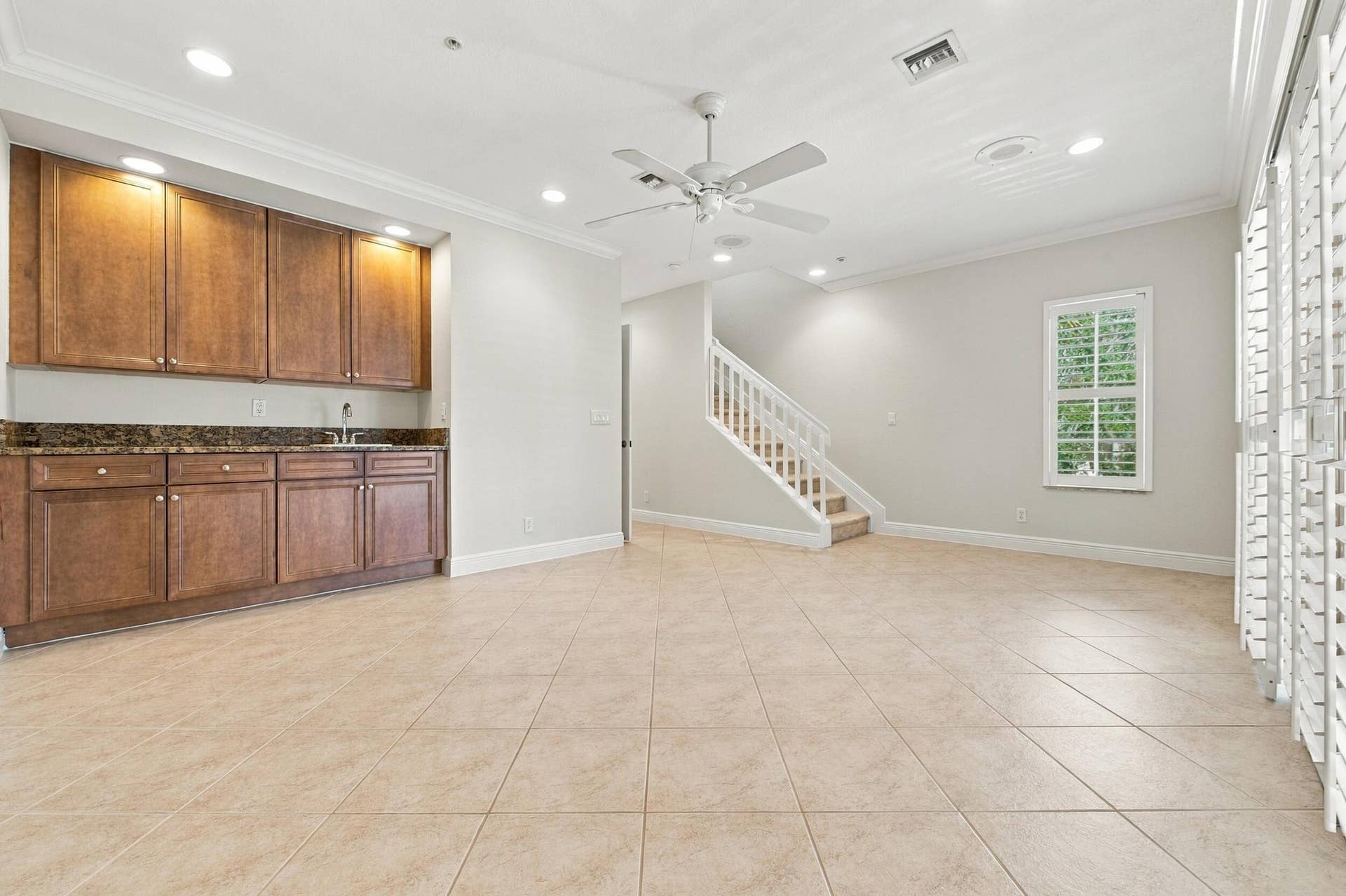 601 S Federal Highway, #25, Lake Worth, FL 33460 Living room