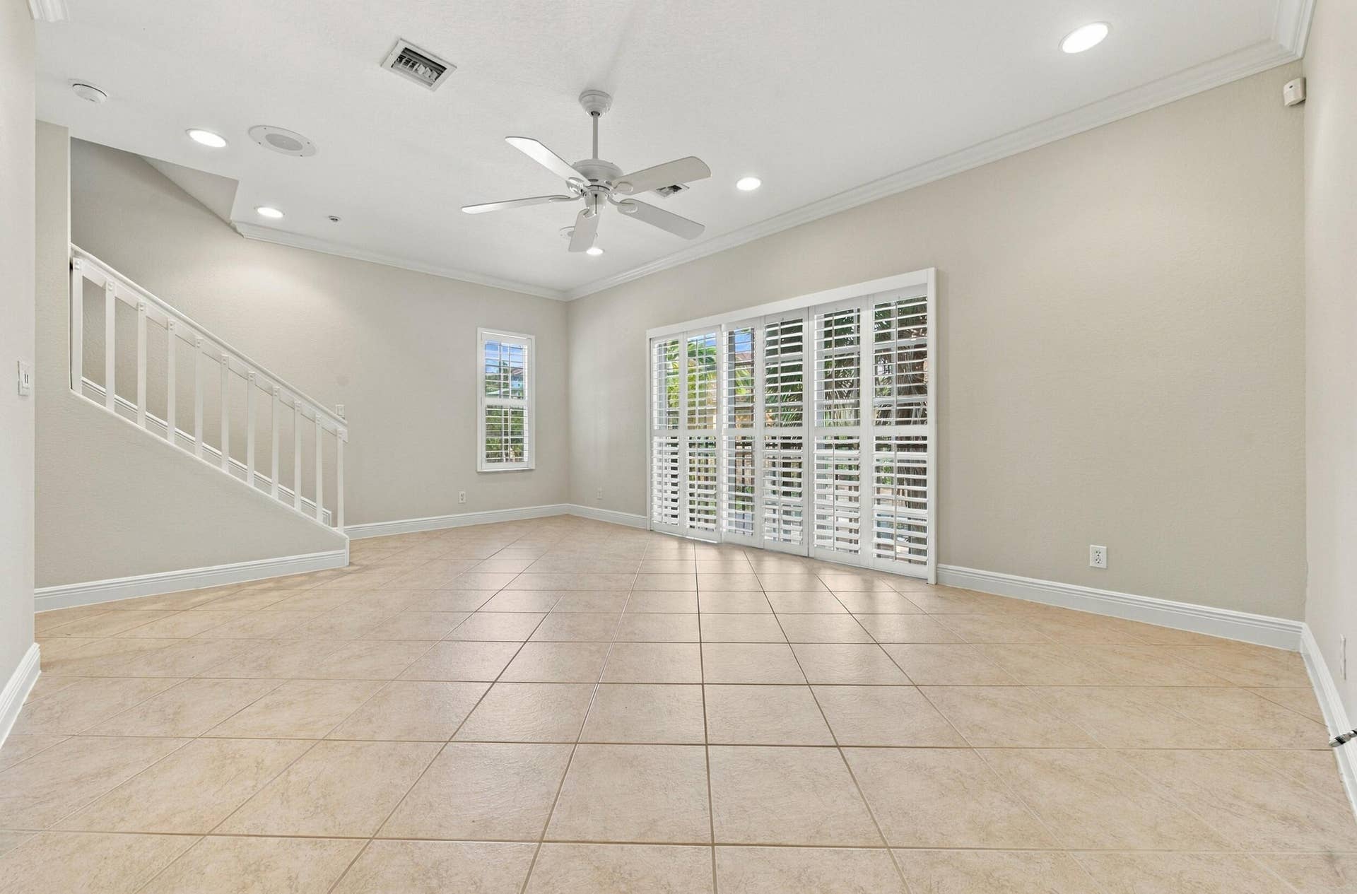 601 S Federal Highway, #25, Lake Worth, FL 33460 Living room