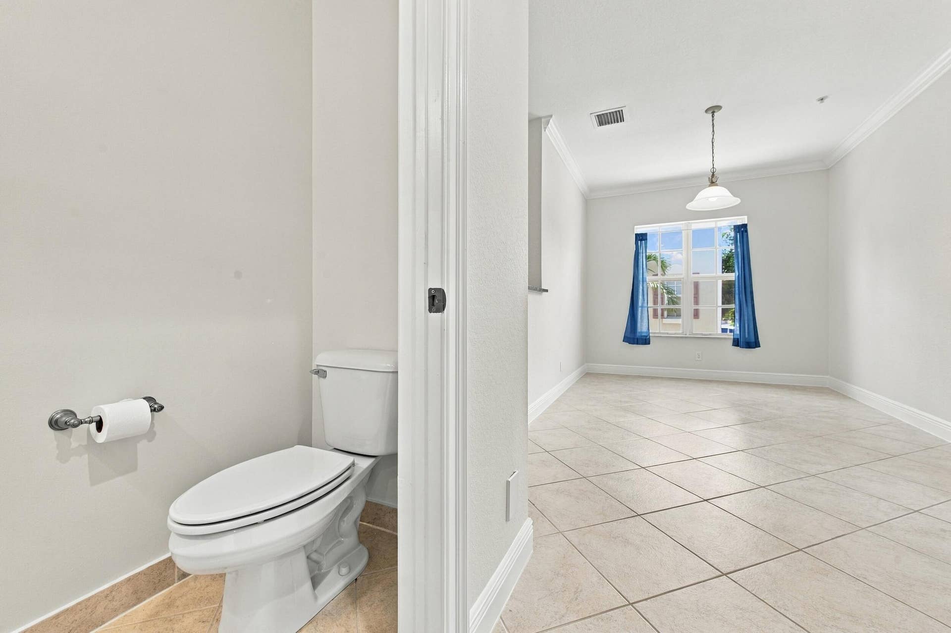 601 S Federal Highway, #25, Lake Worth, FL 33460 Half Bathroom