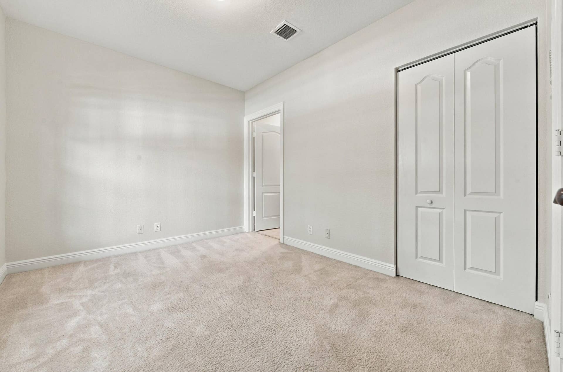 601 S Federal Highway, #25, Lake Worth, FL 33460 Downstairs Bedroom
