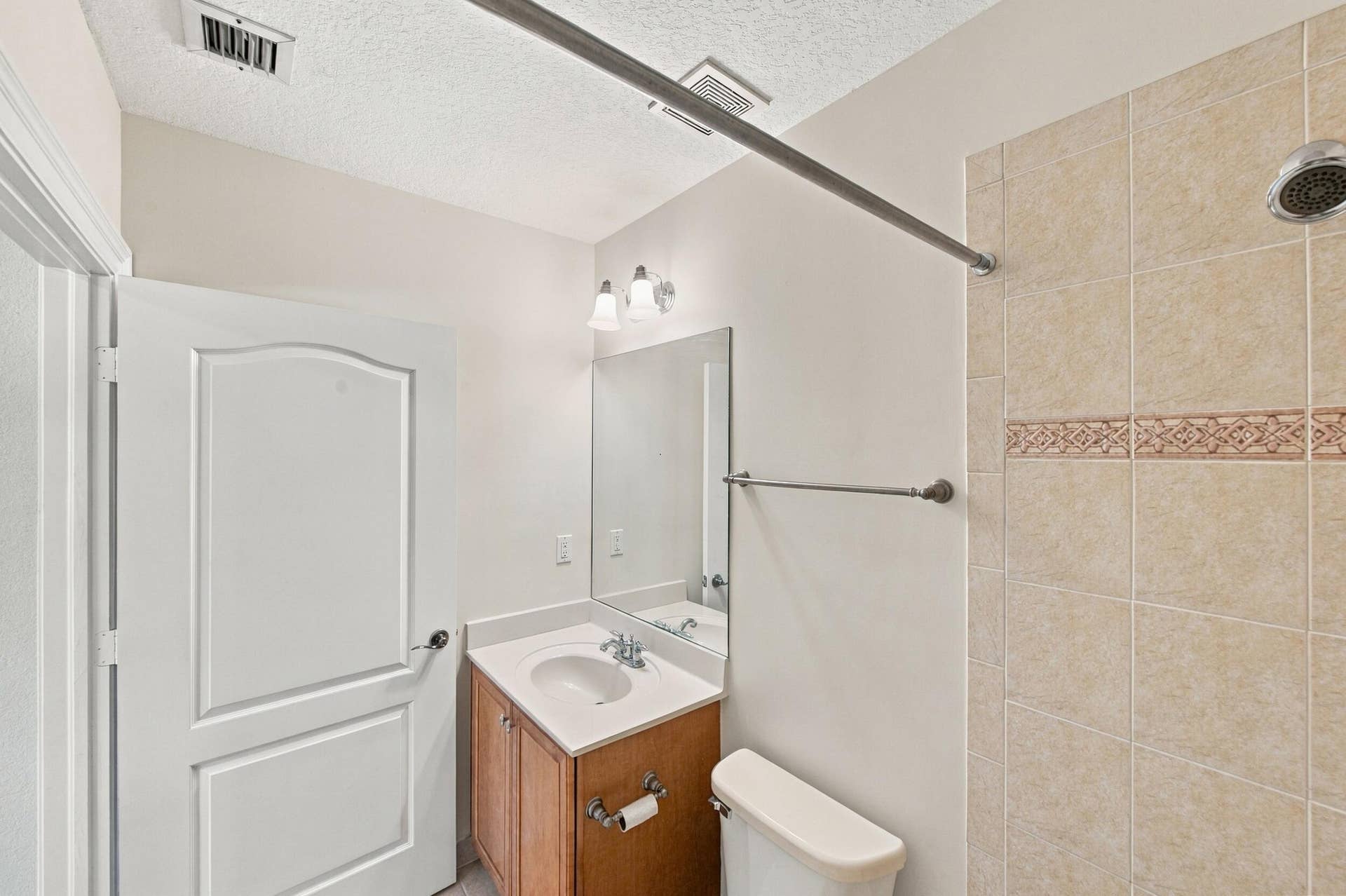 601 S Federal Highway, #25, Lake Worth, FL 33460 Downstairs Bathroom