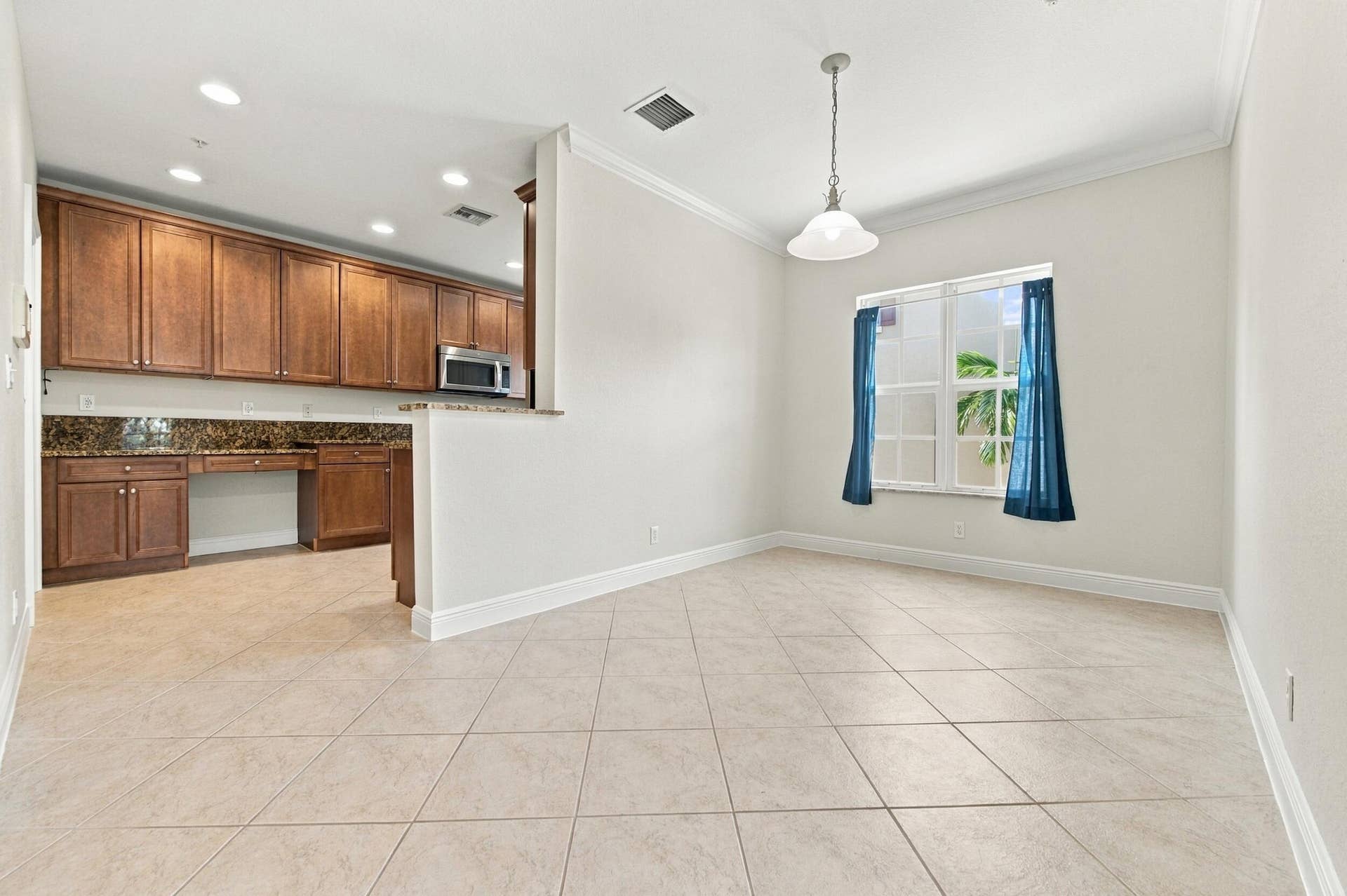 601 S Federal Highway, #25, Lake Worth, FL 33460 Dining/Kitchen