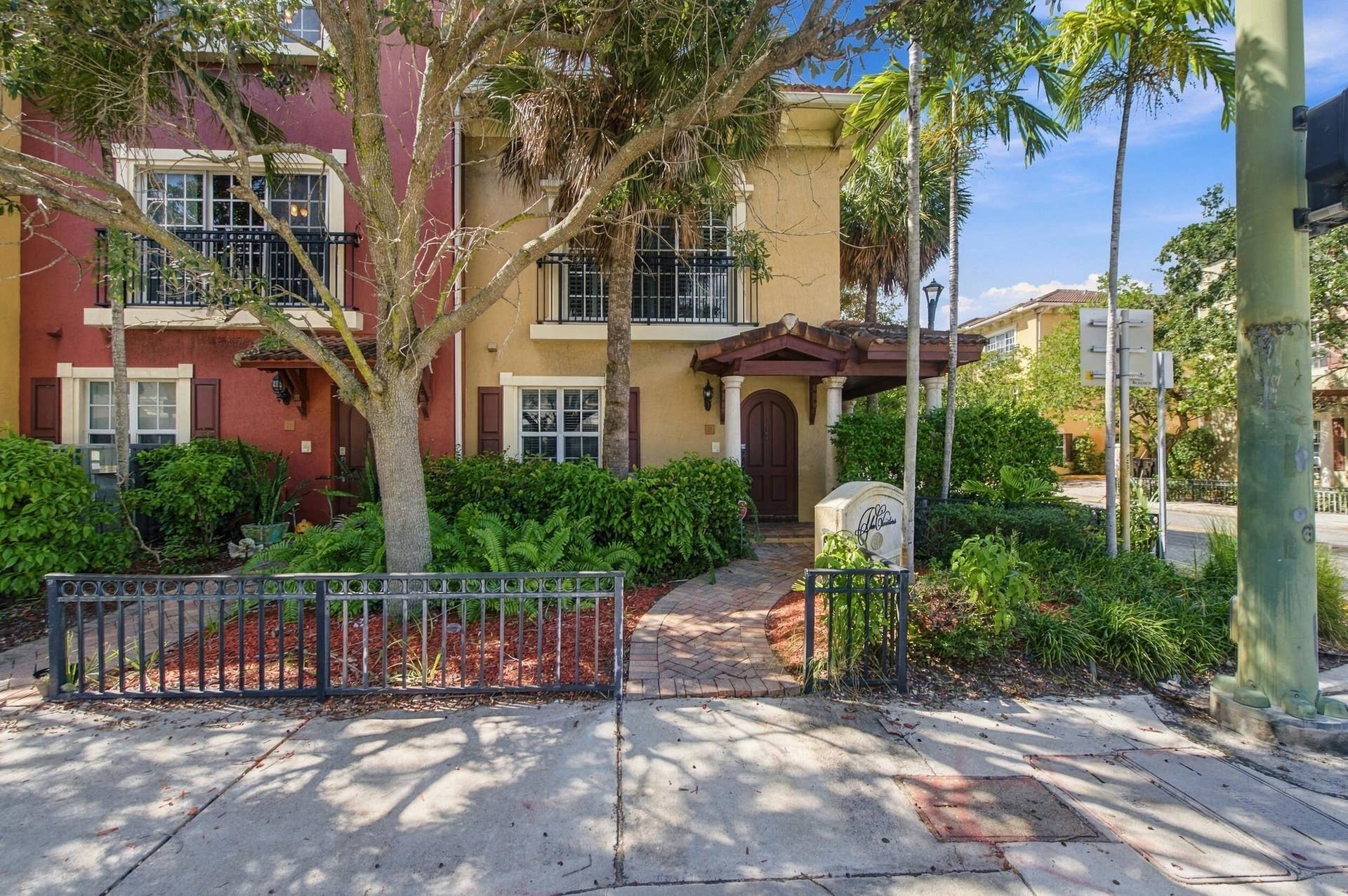 601 S Federal Highway, #25, Lake Worth, FL 33460 Entrance