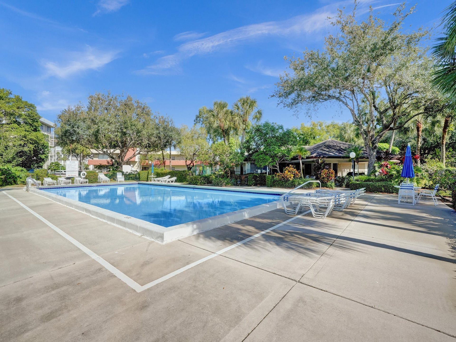 823 CYPRESS Boulevard, #201, Pompano Beach, FL 33069 Pool