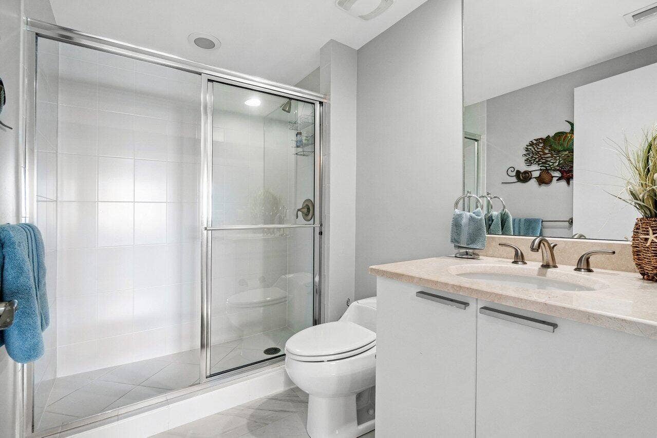 ensuite bath #2