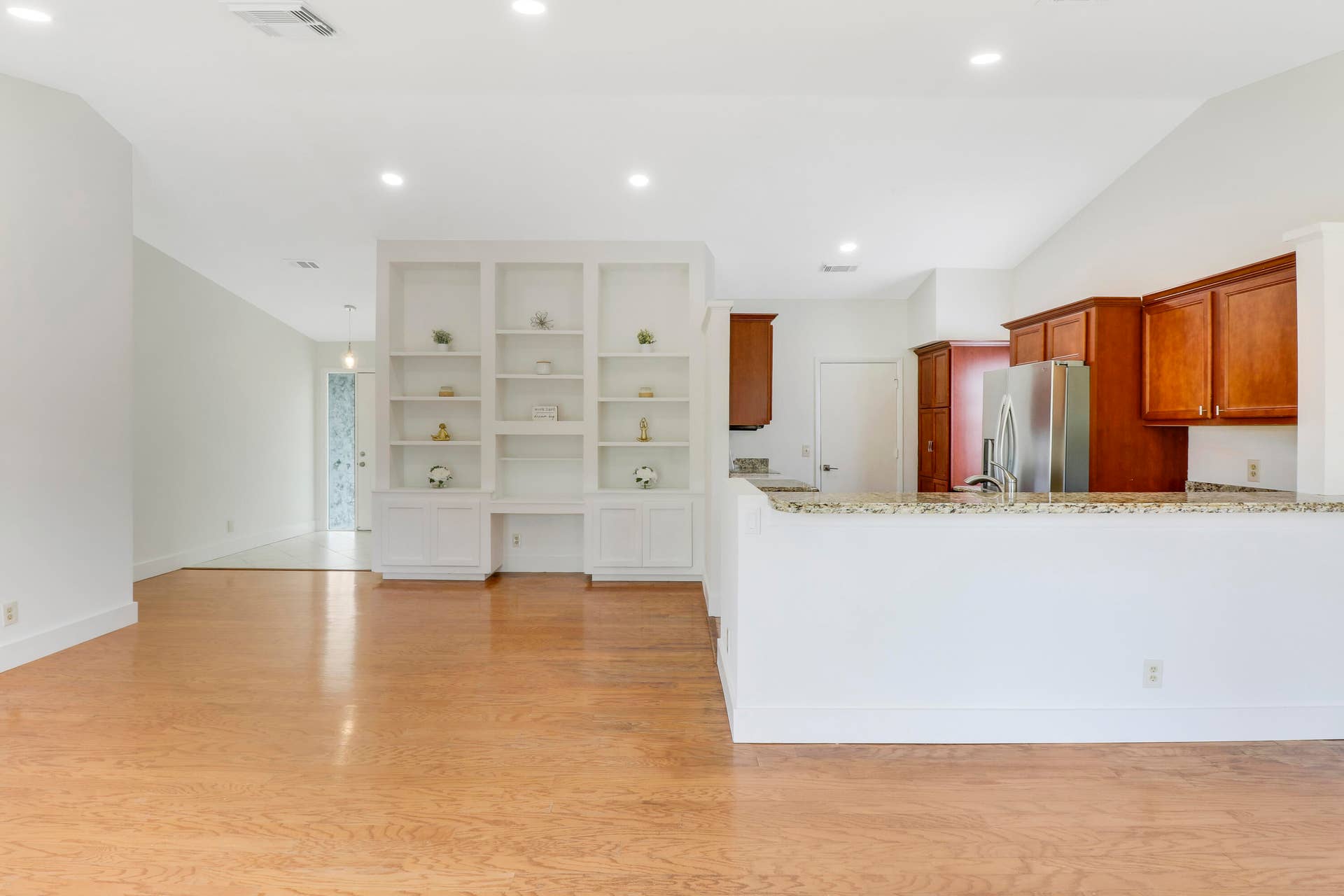 107 GREENBRIAR Drive, Jupiter, FL 33458 House3-22