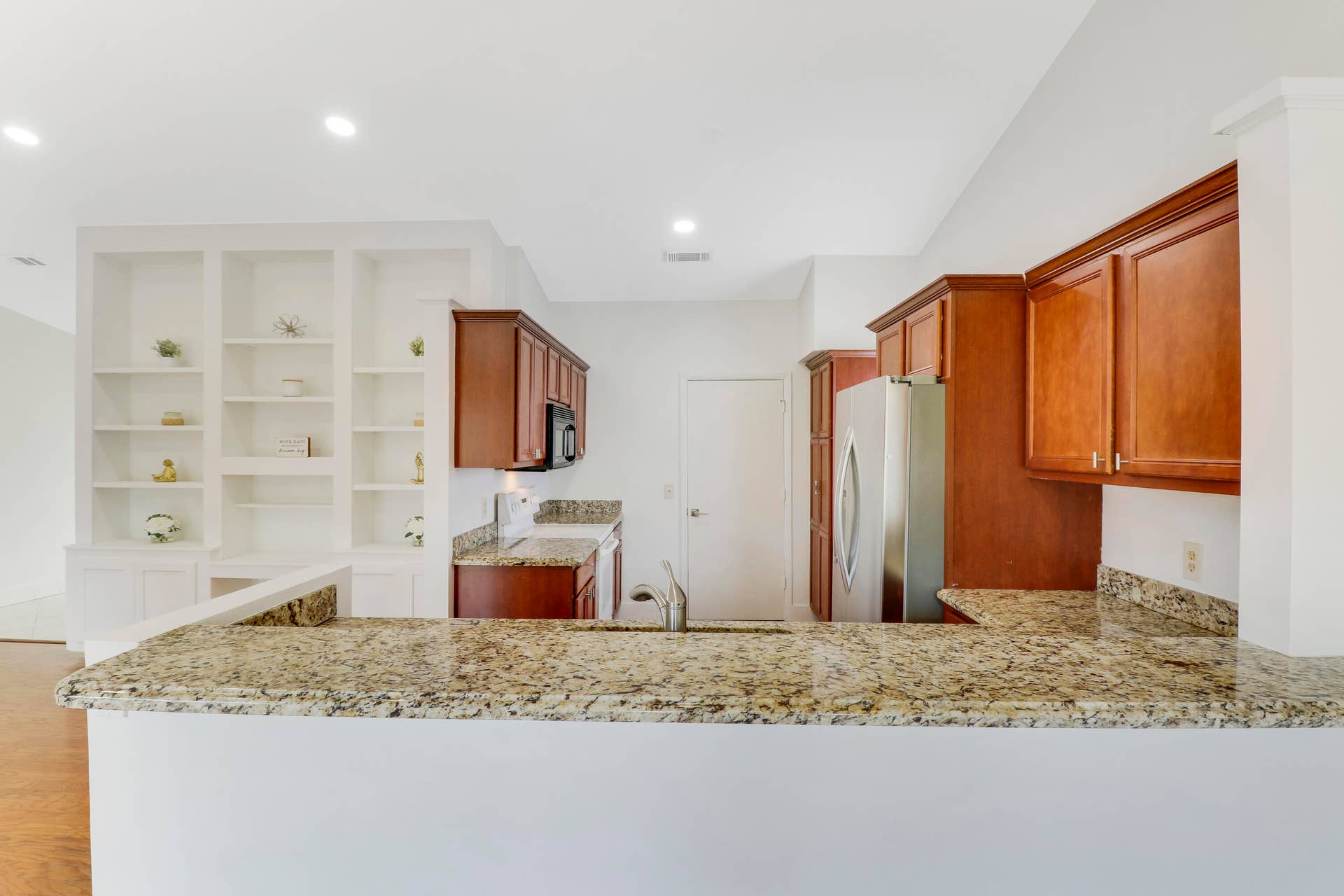 107 GREENBRIAR Drive, Jupiter, FL 33458 House3-19