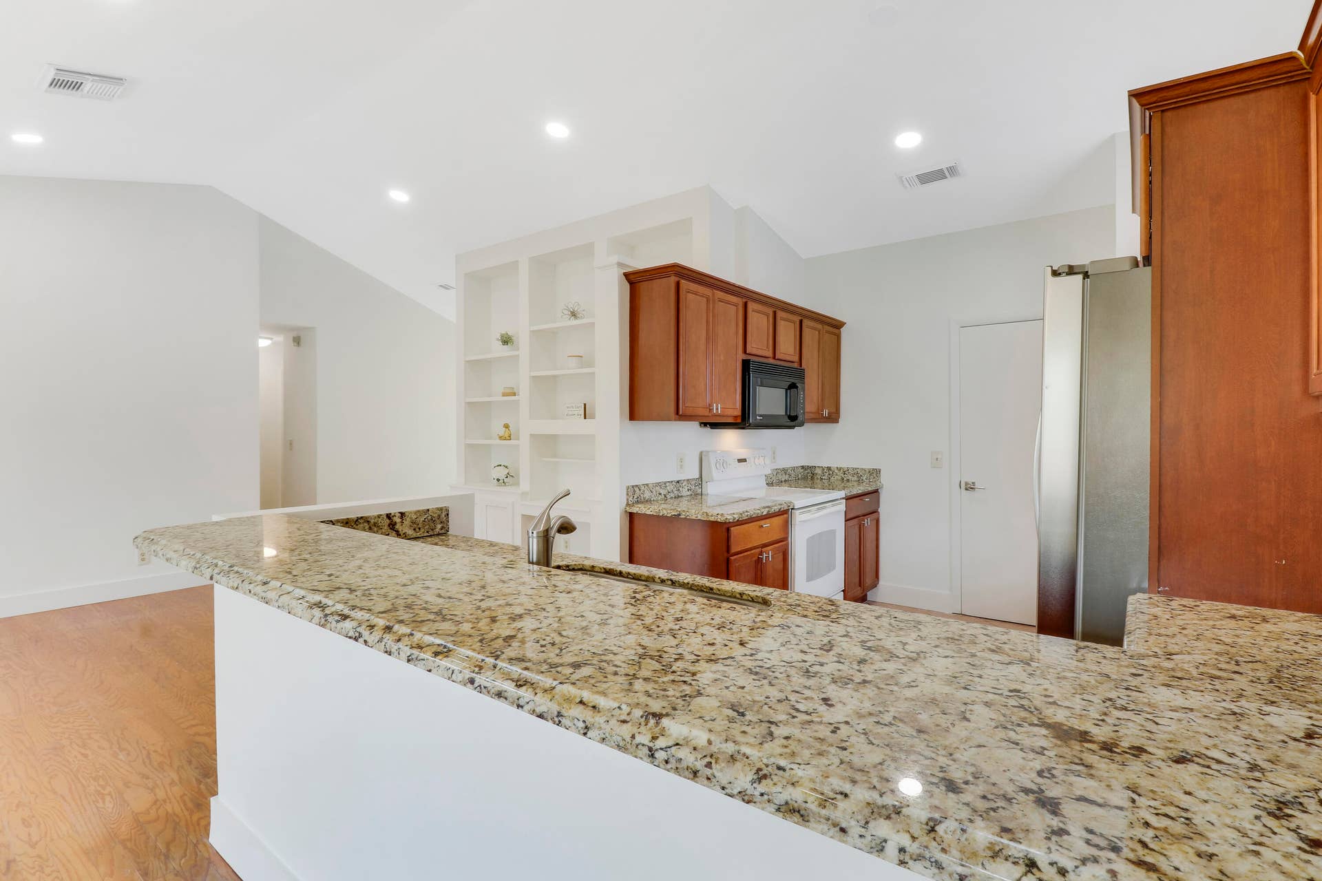 107 GREENBRIAR Drive, Jupiter, FL 33458 House3-21