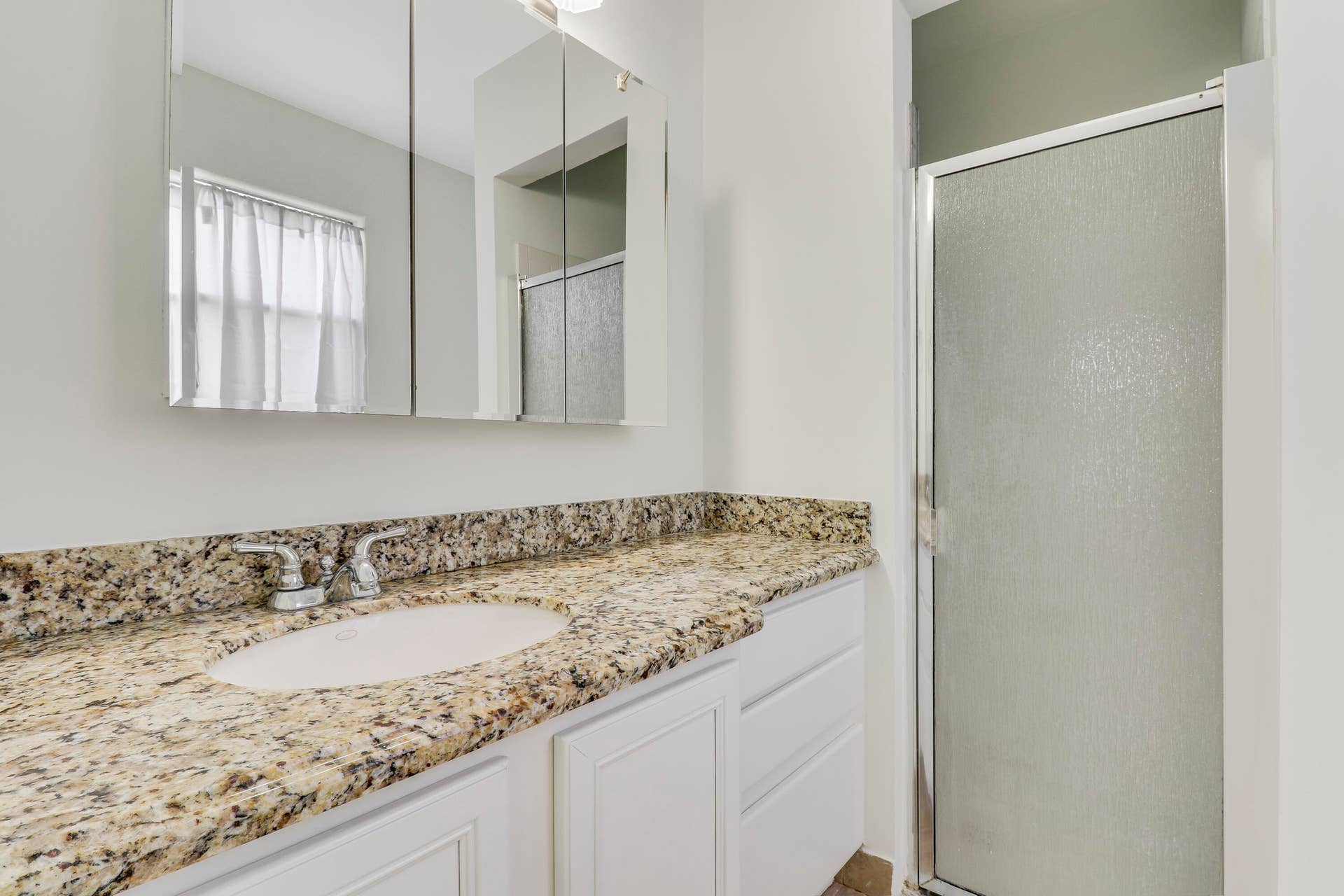 107 GREENBRIAR Drive, Jupiter, FL 33458 master bathroom