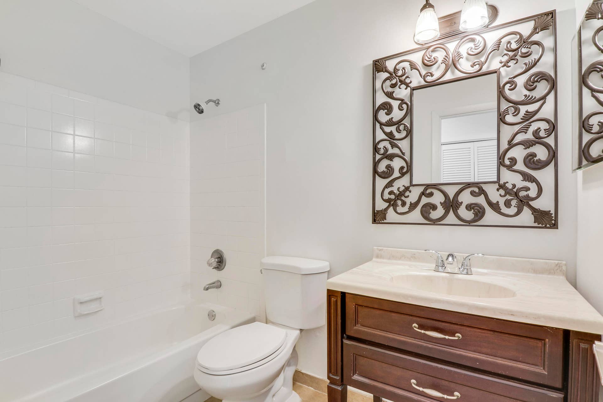 107 GREENBRIAR Drive, Jupiter, FL 33458 guest bathroom