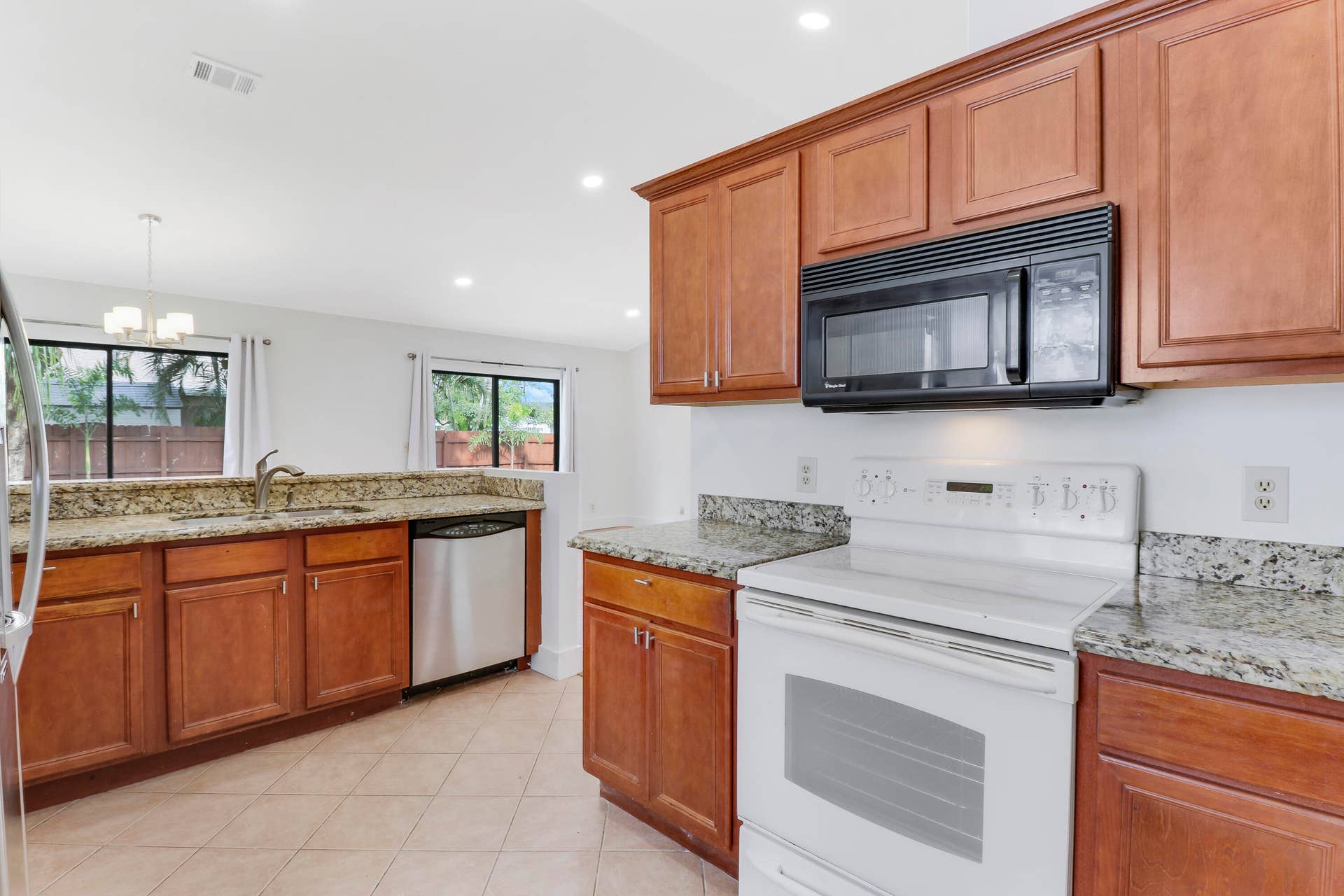 107 GREENBRIAR Drive, Jupiter, FL 33458 House3-26