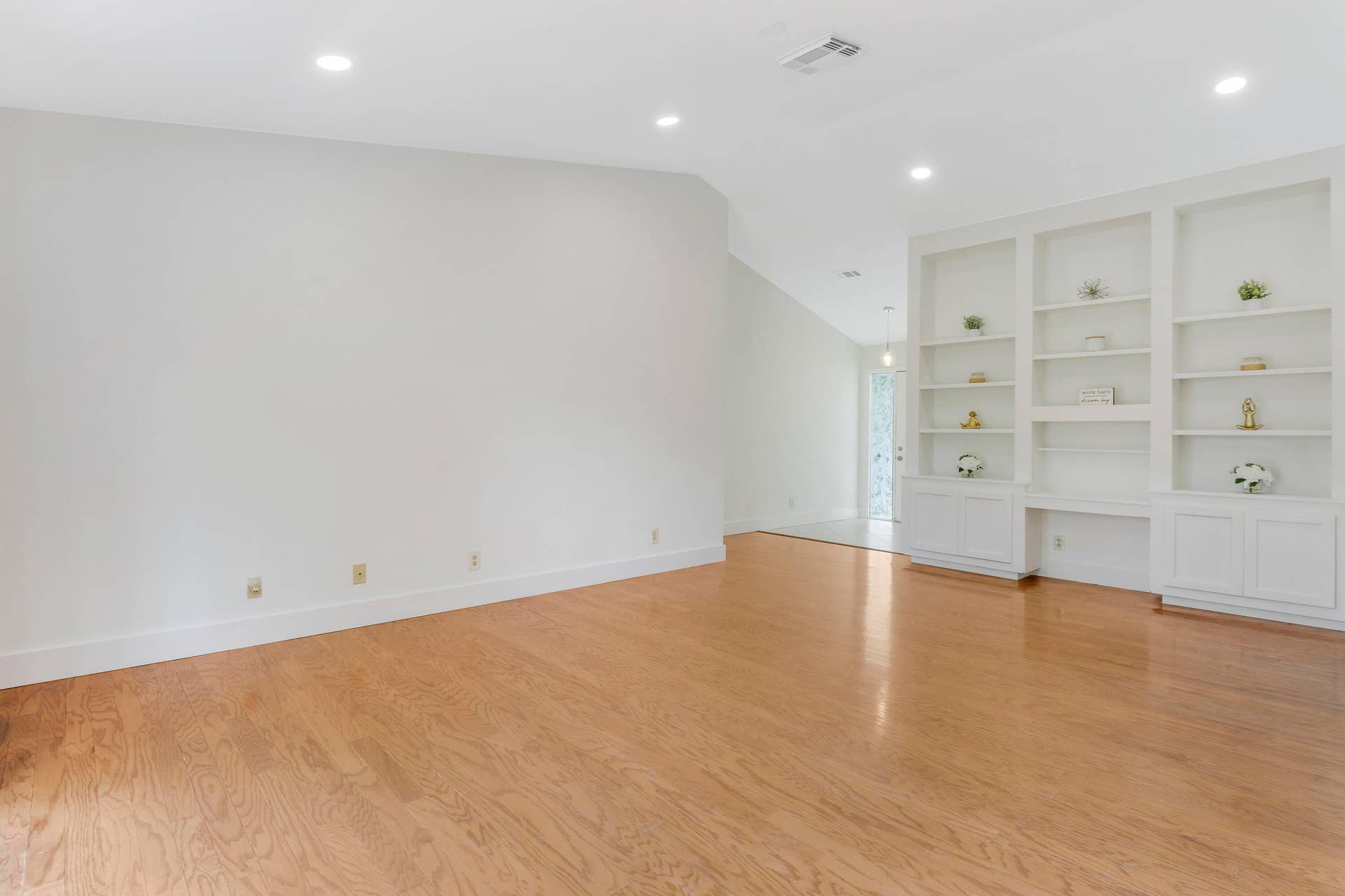 107 GREENBRIAR Drive, Jupiter, FL 33458 House3-12