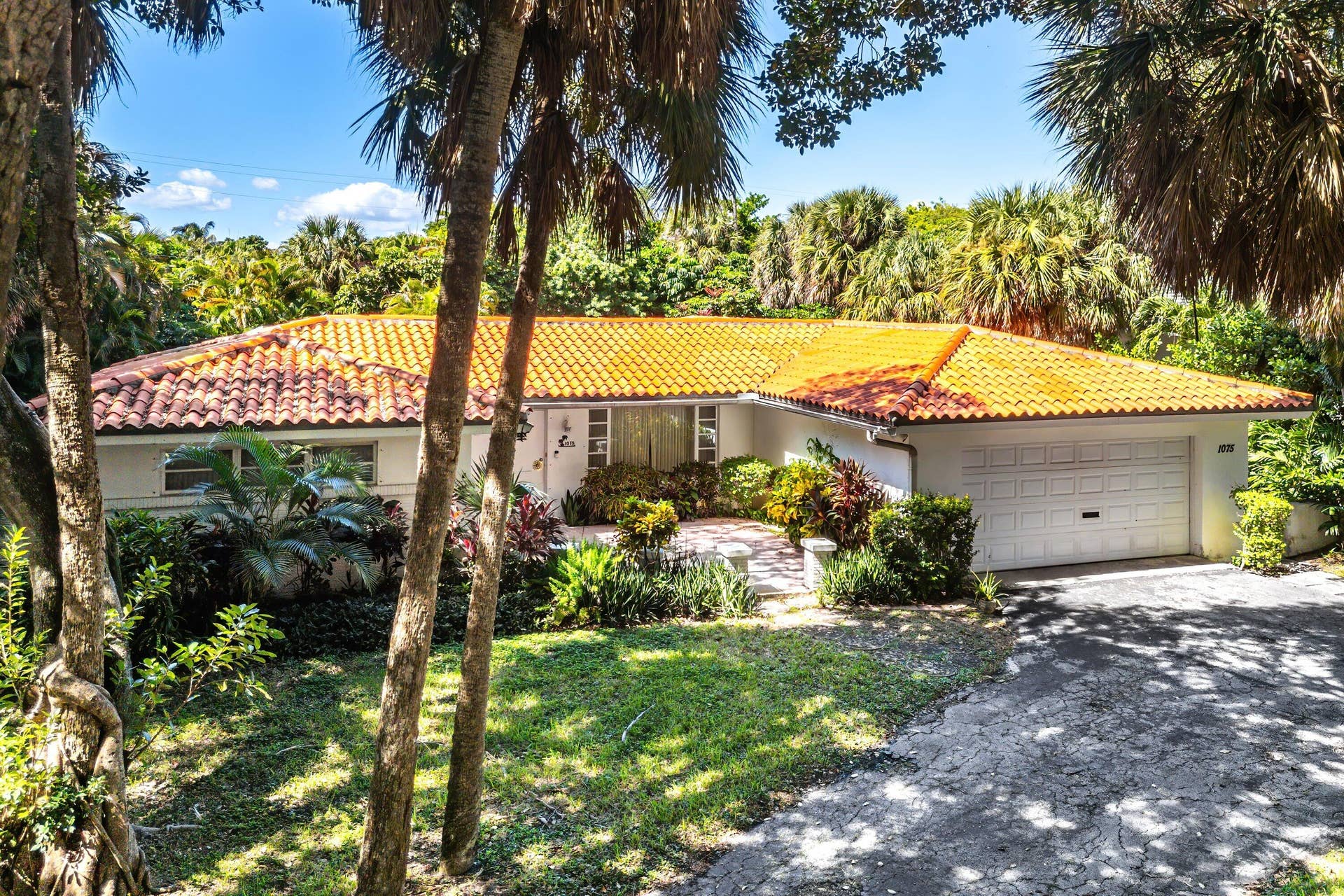 1075 Banyan Road, Boca Raton, FL 33432 002-1075BanyanRoad-BocaRaton-FL-33432-SM