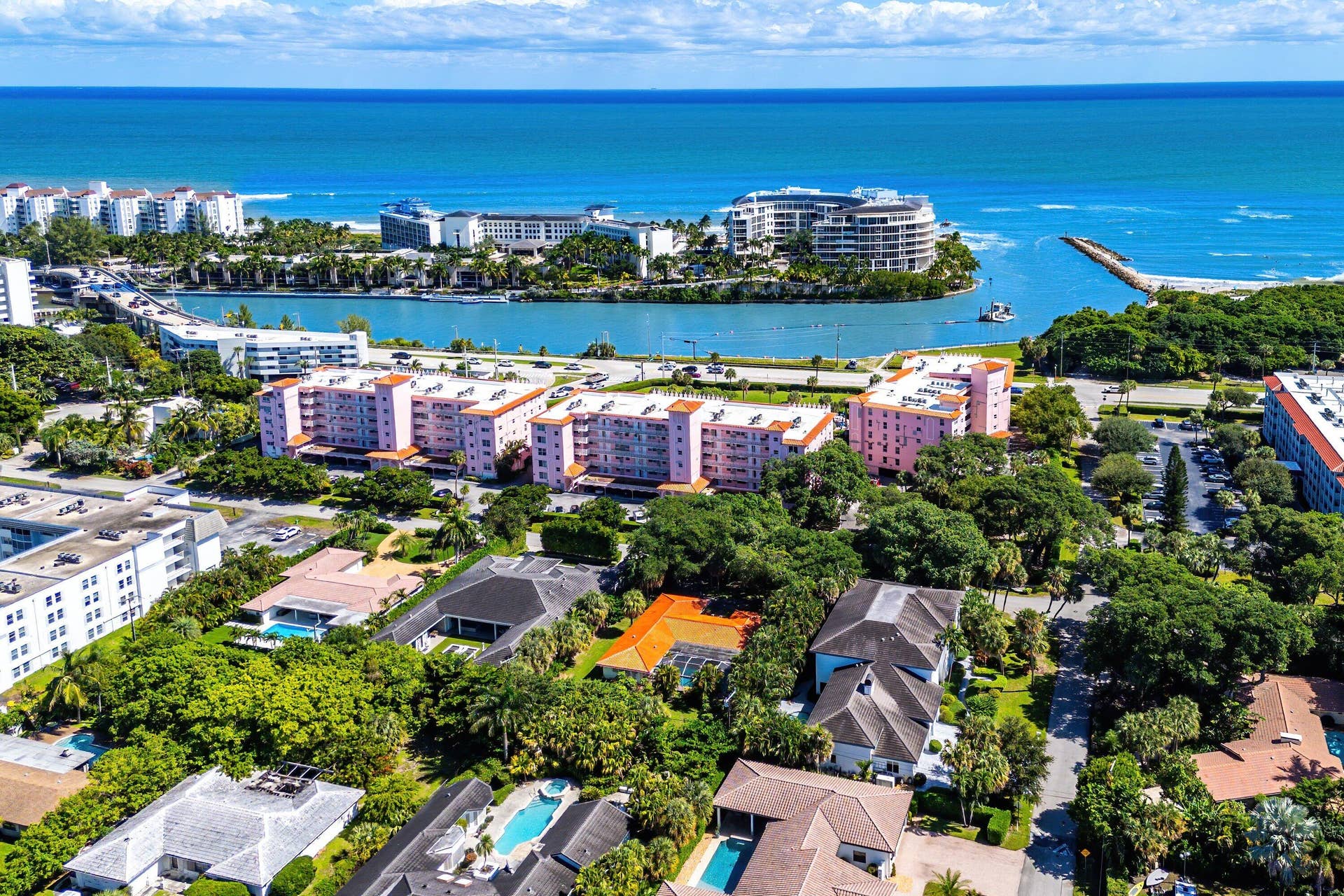 1075 Banyan Road, Boca Raton, FL 33432 018-1075BanyanRoad-BocaRaton-FL-33432-SM