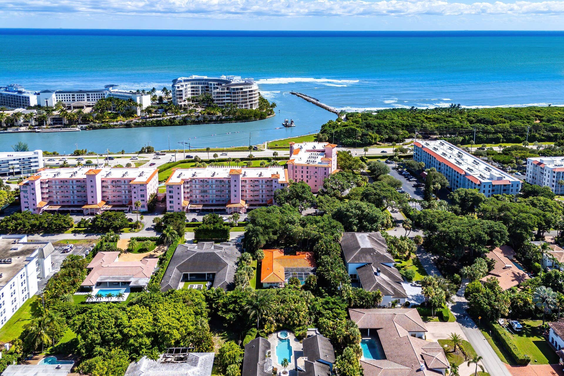 1075 Banyan Road, Boca Raton, FL 33432 021-1075BanyanRoad-BocaRaton-FL-33432-SM