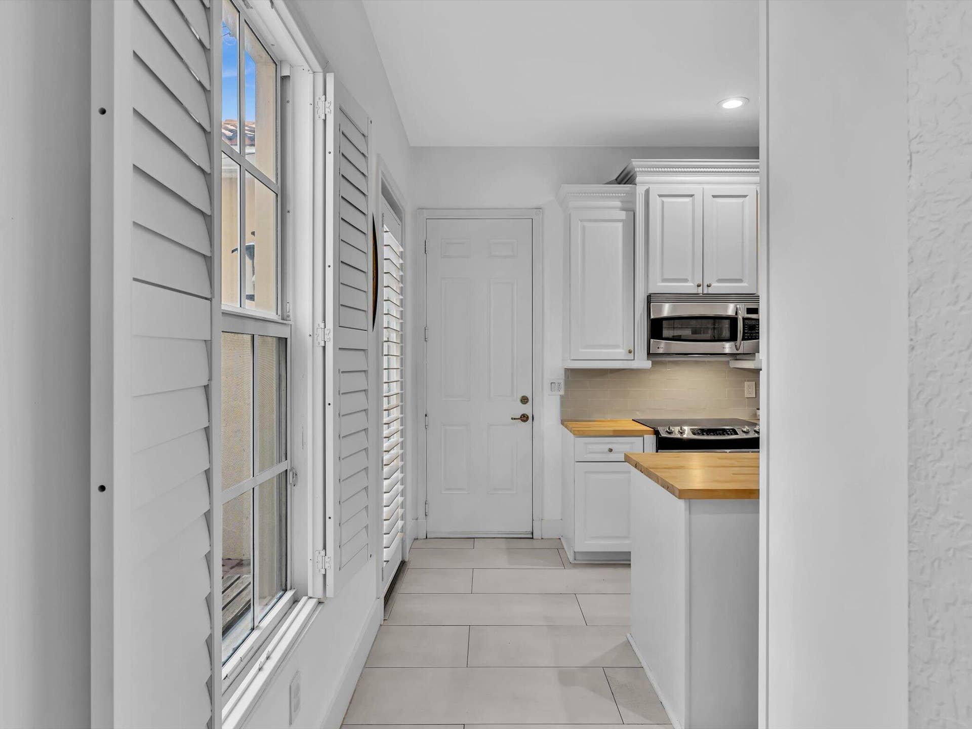 790 NW 83rd Lane, Boca Raton, FL 33487 19-FPP00121