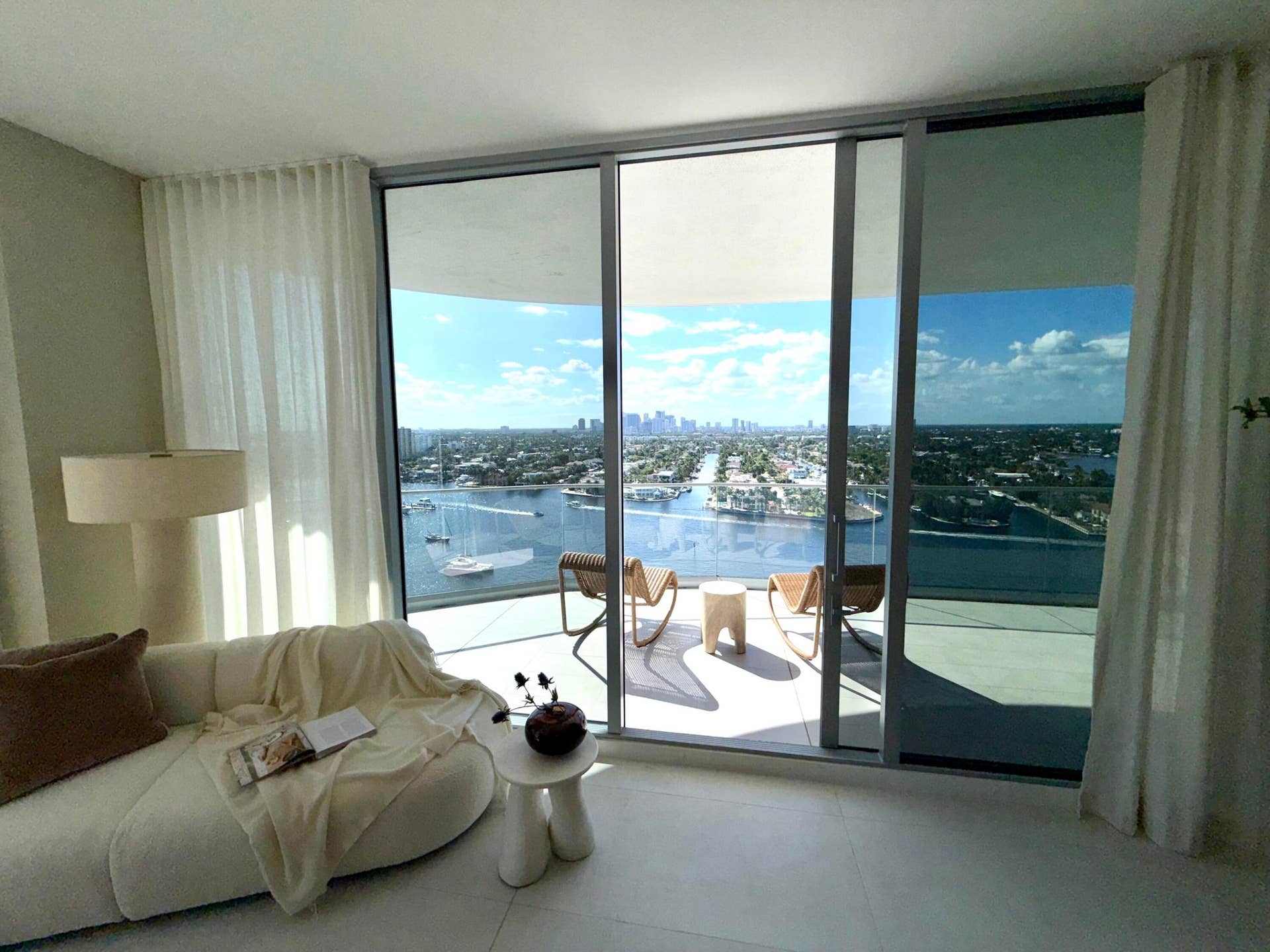 153 N Seabreeze Blvd, #1602, Fort Lauderdale, FL 33304 Owner's suite access to balcony