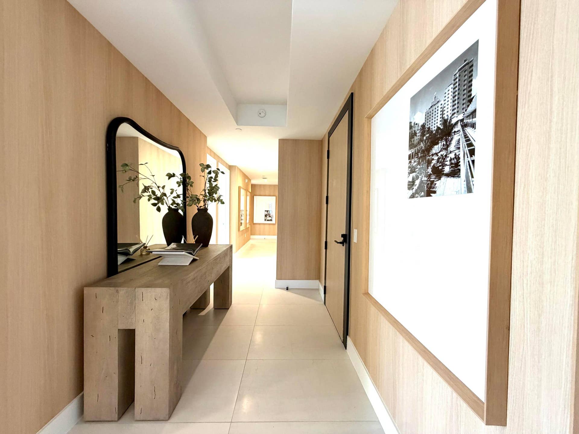 153 N Seabreeze Blvd, #1602, Fort Lauderdale, FL 33304 Hallway to guest suites and owner's suite