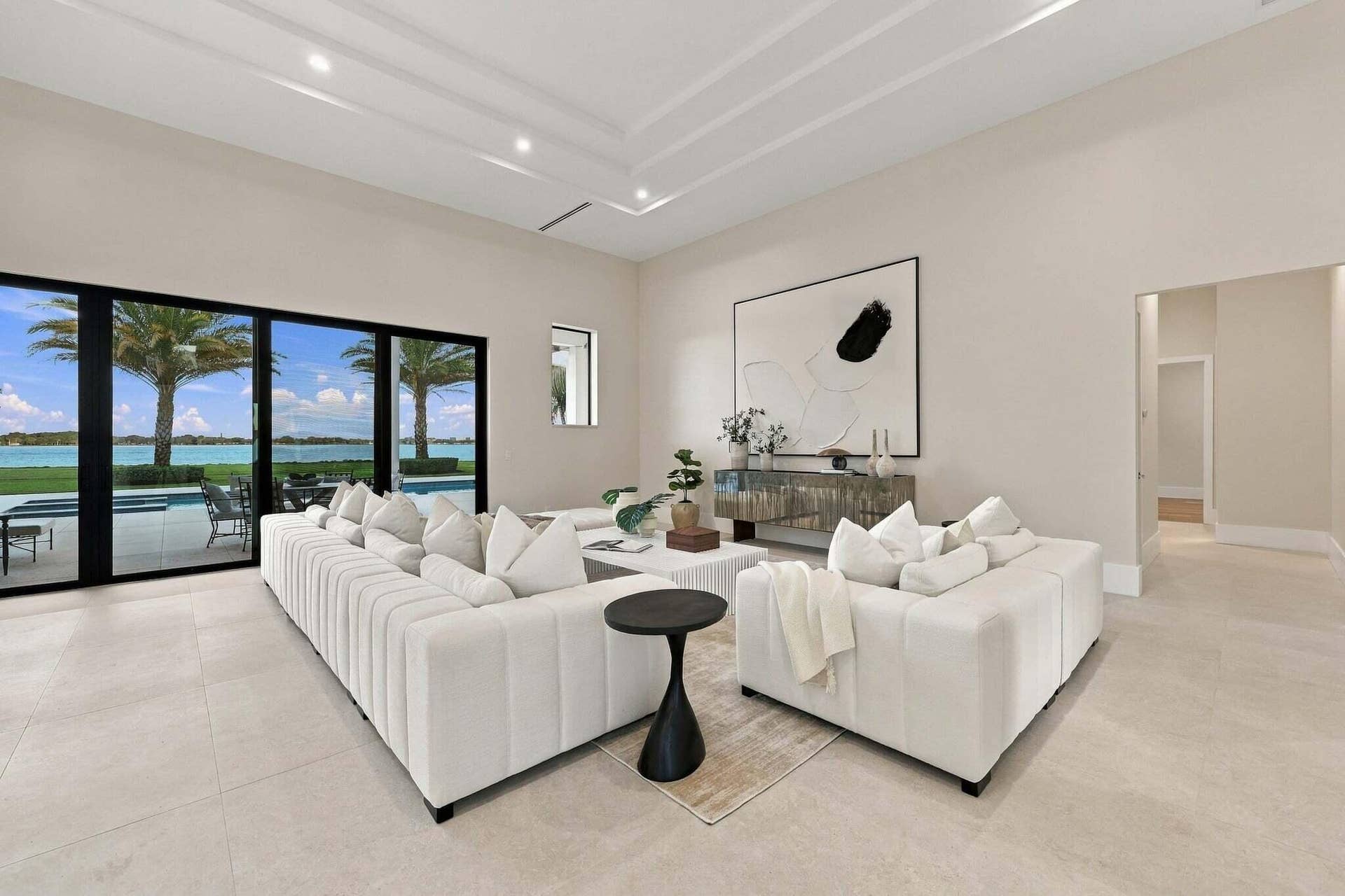 3500 EMBASSY Drive, West Palm Beach, FL 33401 Family Room