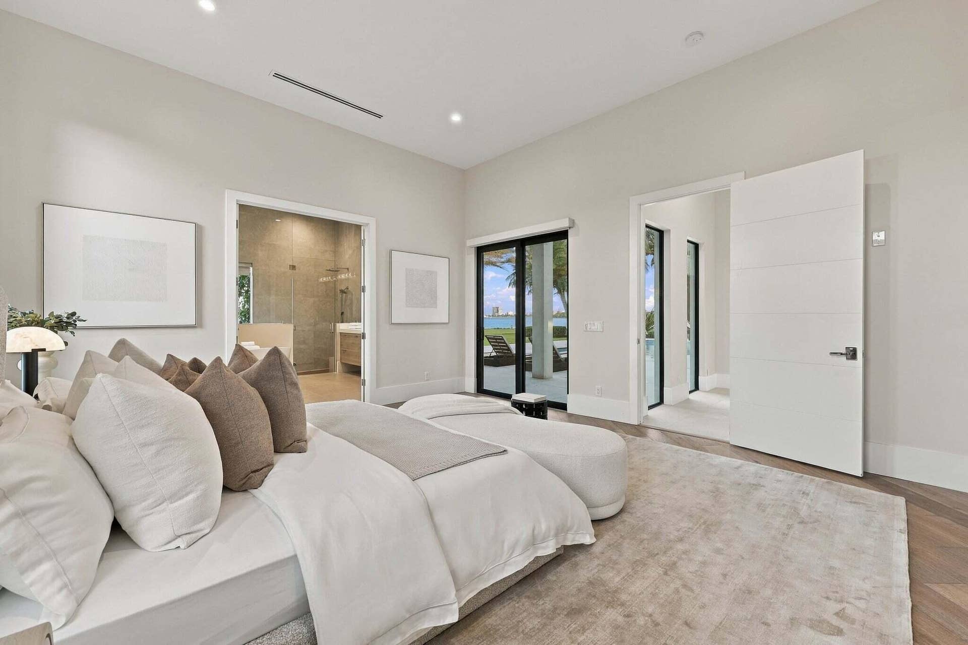 3500 EMBASSY Drive, West Palm Beach, FL 33401 Primary Suite