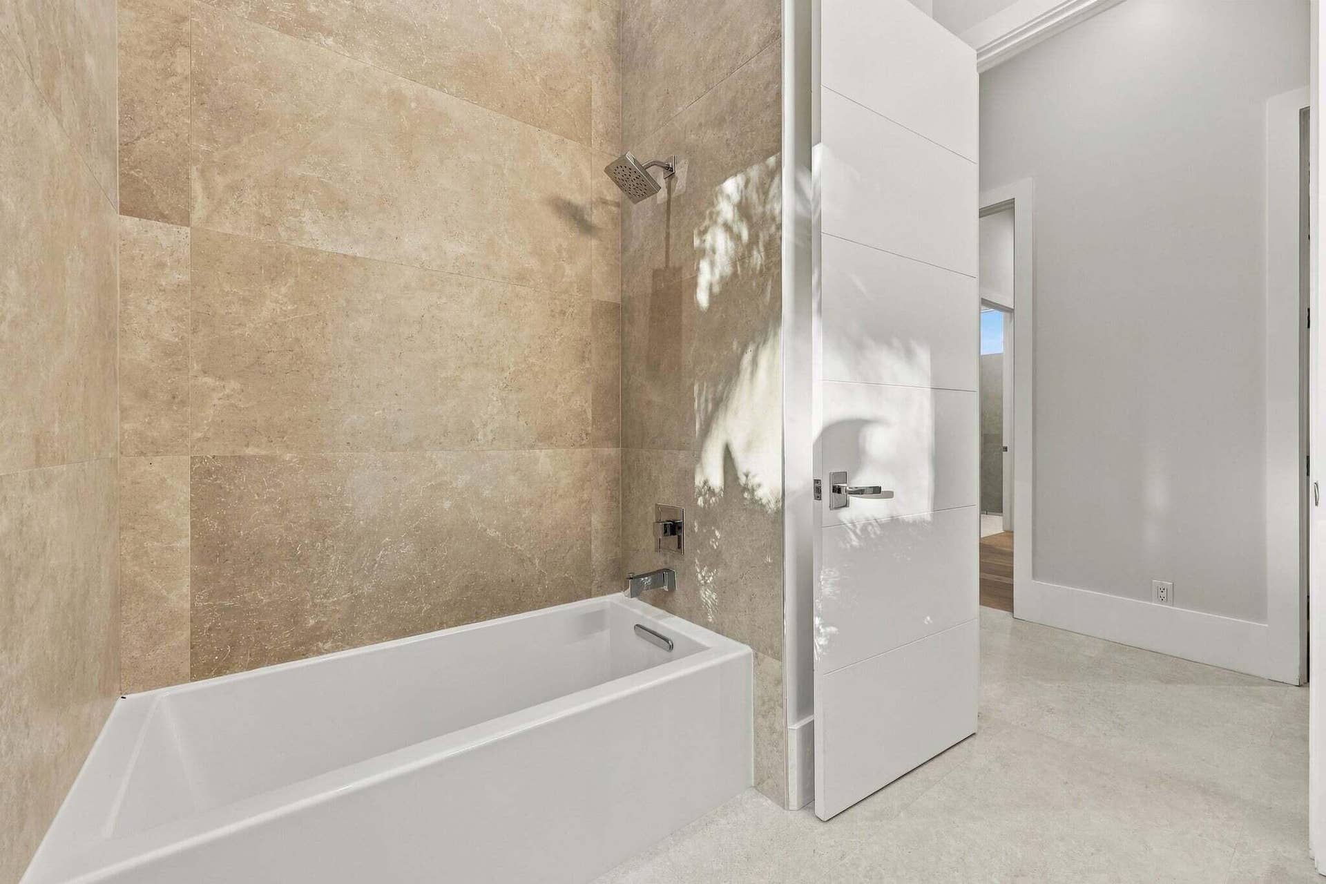 3500 EMBASSY Drive, West Palm Beach, FL 33401 Bathroom