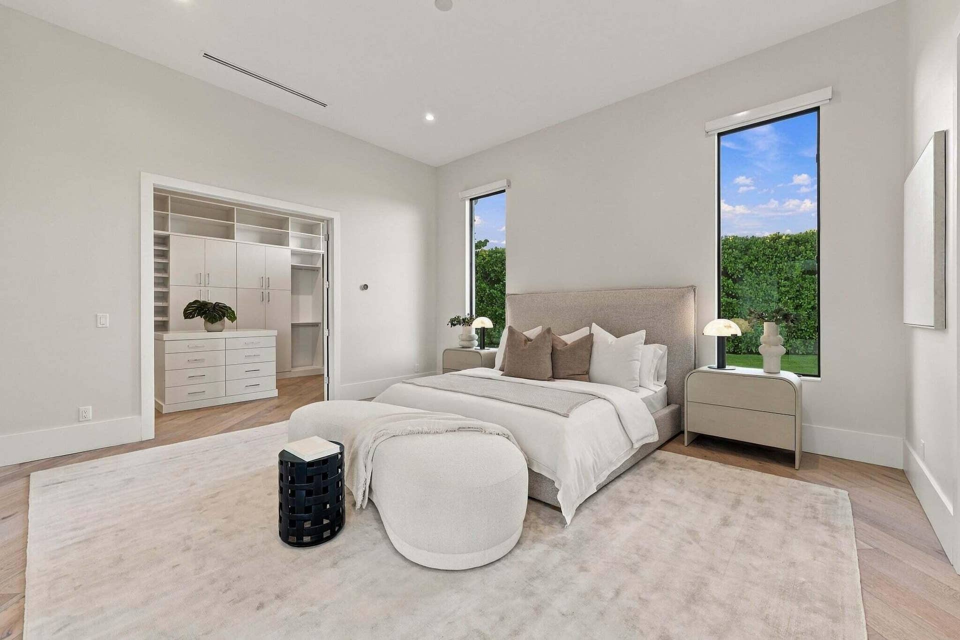 3500 EMBASSY Drive, West Palm Beach, FL 33401 Primary Suite