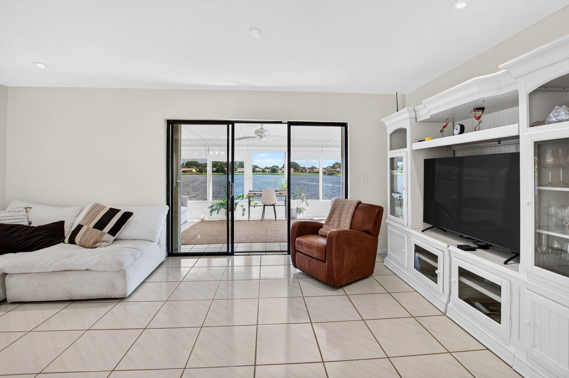 5537 Mirror Lakes Boulevard, Boynton Beach, FL 33472 Family Room