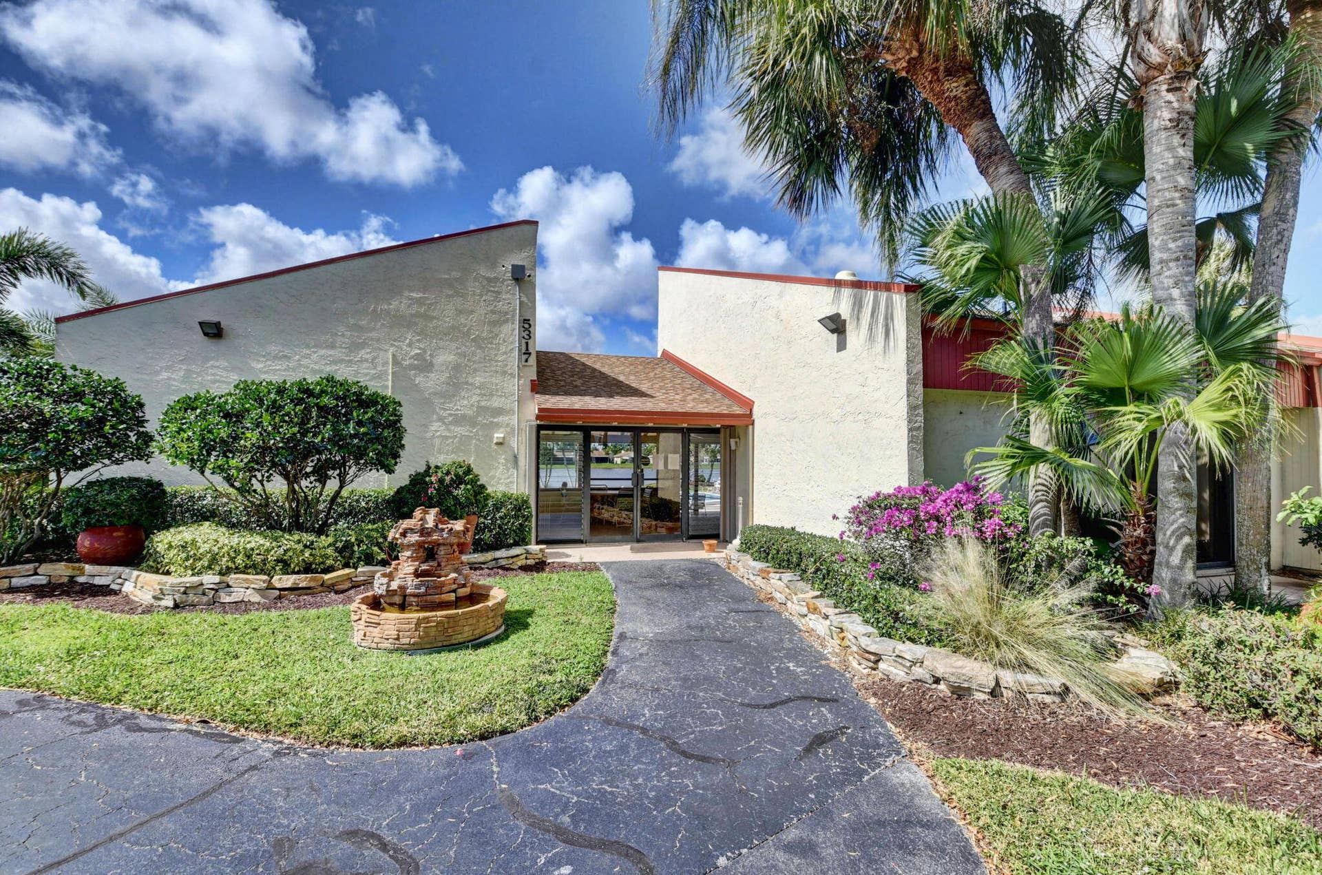 5537 Mirror Lakes Boulevard, Boynton Beach, FL 33472 Clubhouse