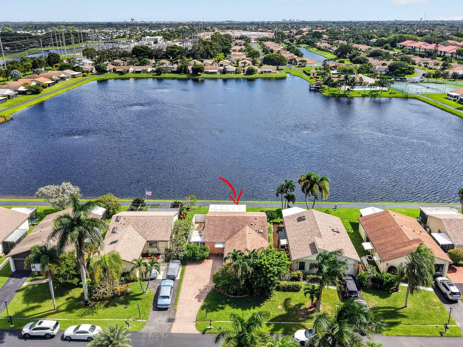 5537 Mirror Lakes Boulevard, Boynton Beach, FL 33472 Expansive lake view!!!!