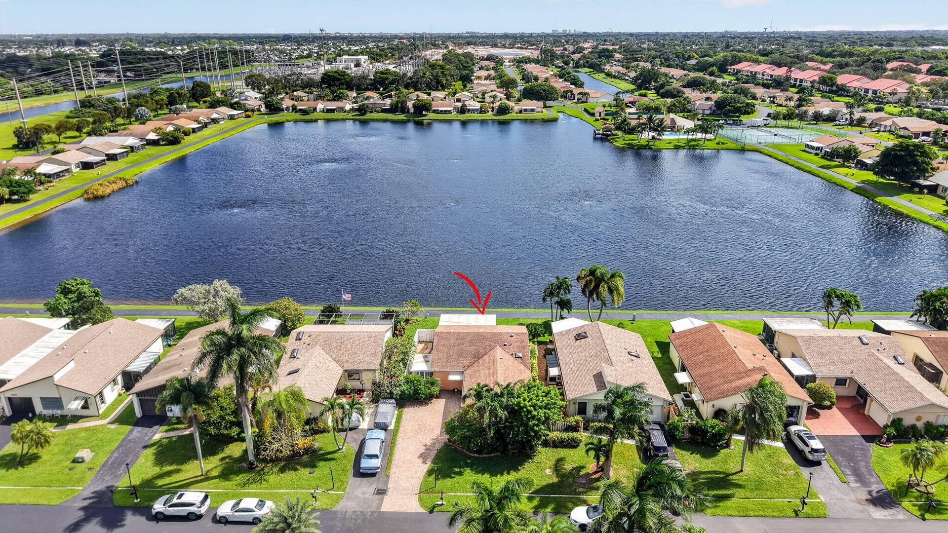 5537 Mirror Lakes Boulevard, Boynton Beach, FL 33472 Expansive lake view!