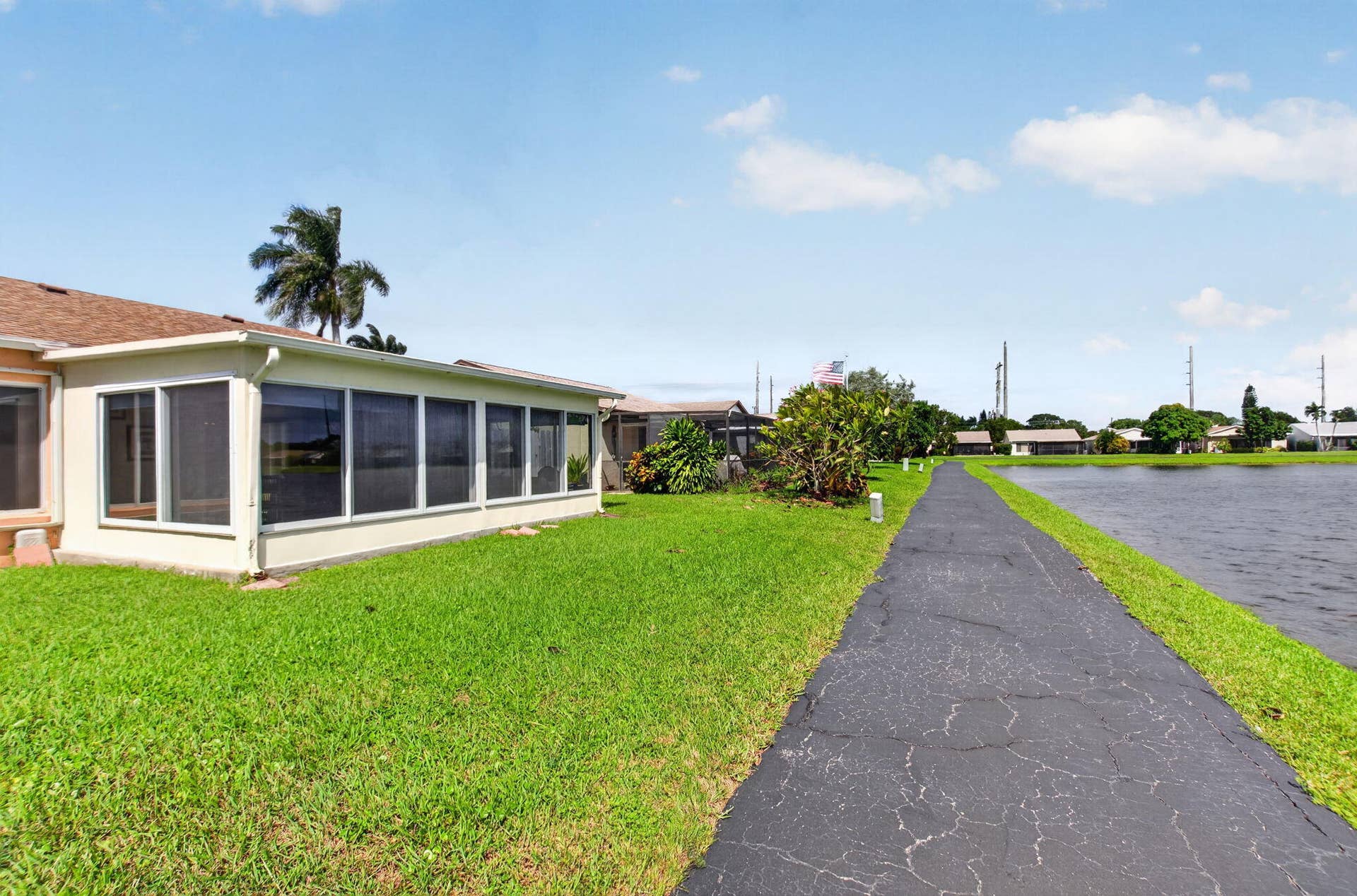 5537 Mirror Lakes Boulevard, Boynton Beach, FL 33472 Exterior View