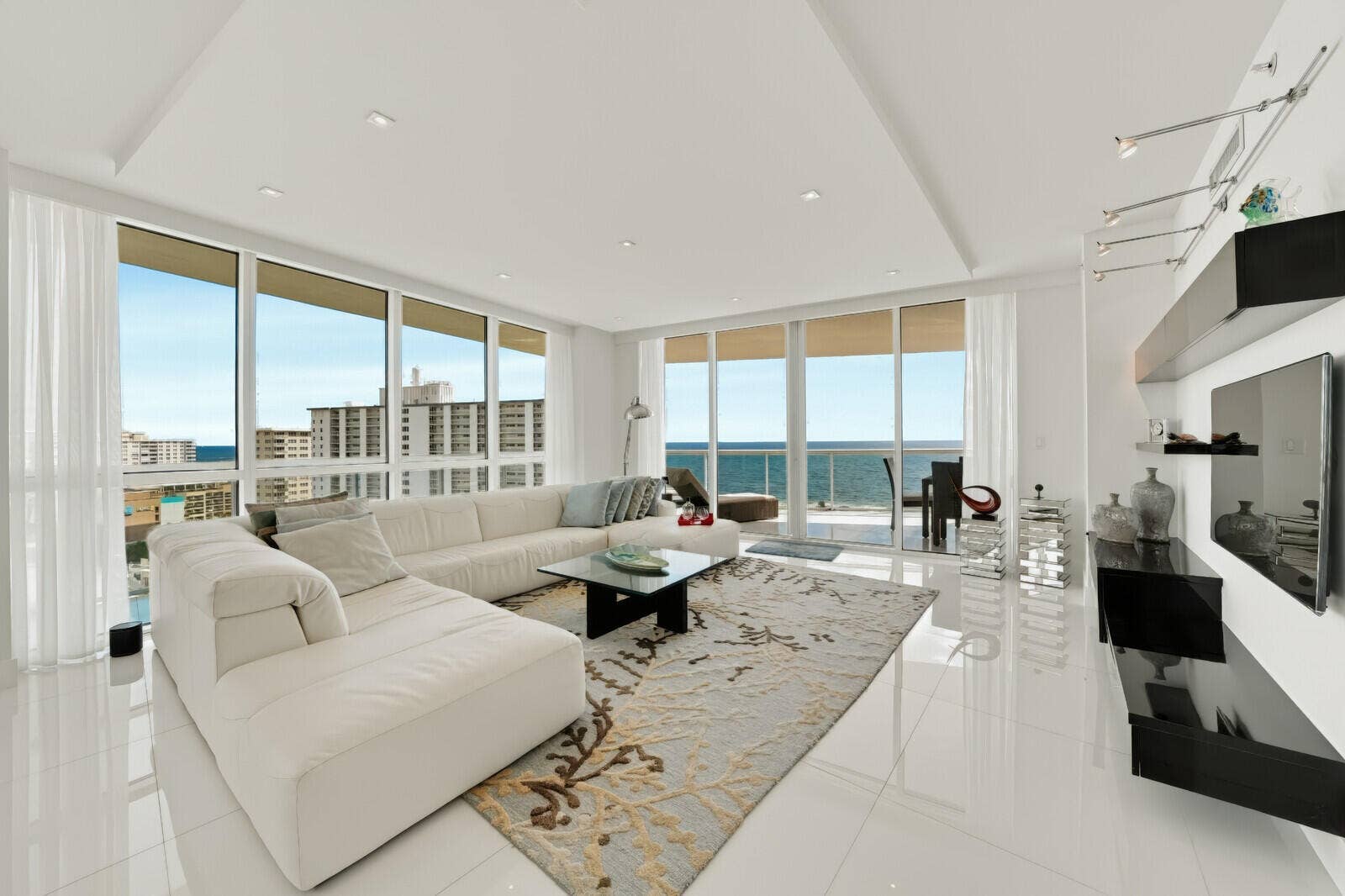 1 N Ocean Boulevard, #1207, Pompano Beach, FL 33062 07_DSC05901DSC05905_mls