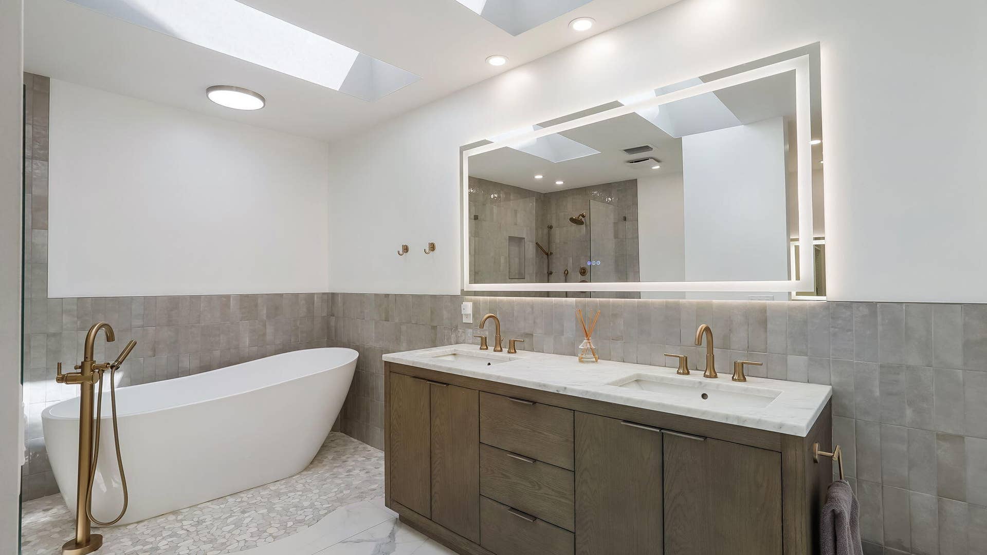 21464 Bridgeview Drive, Boca Raton, FL 33428 Primary Bathroom