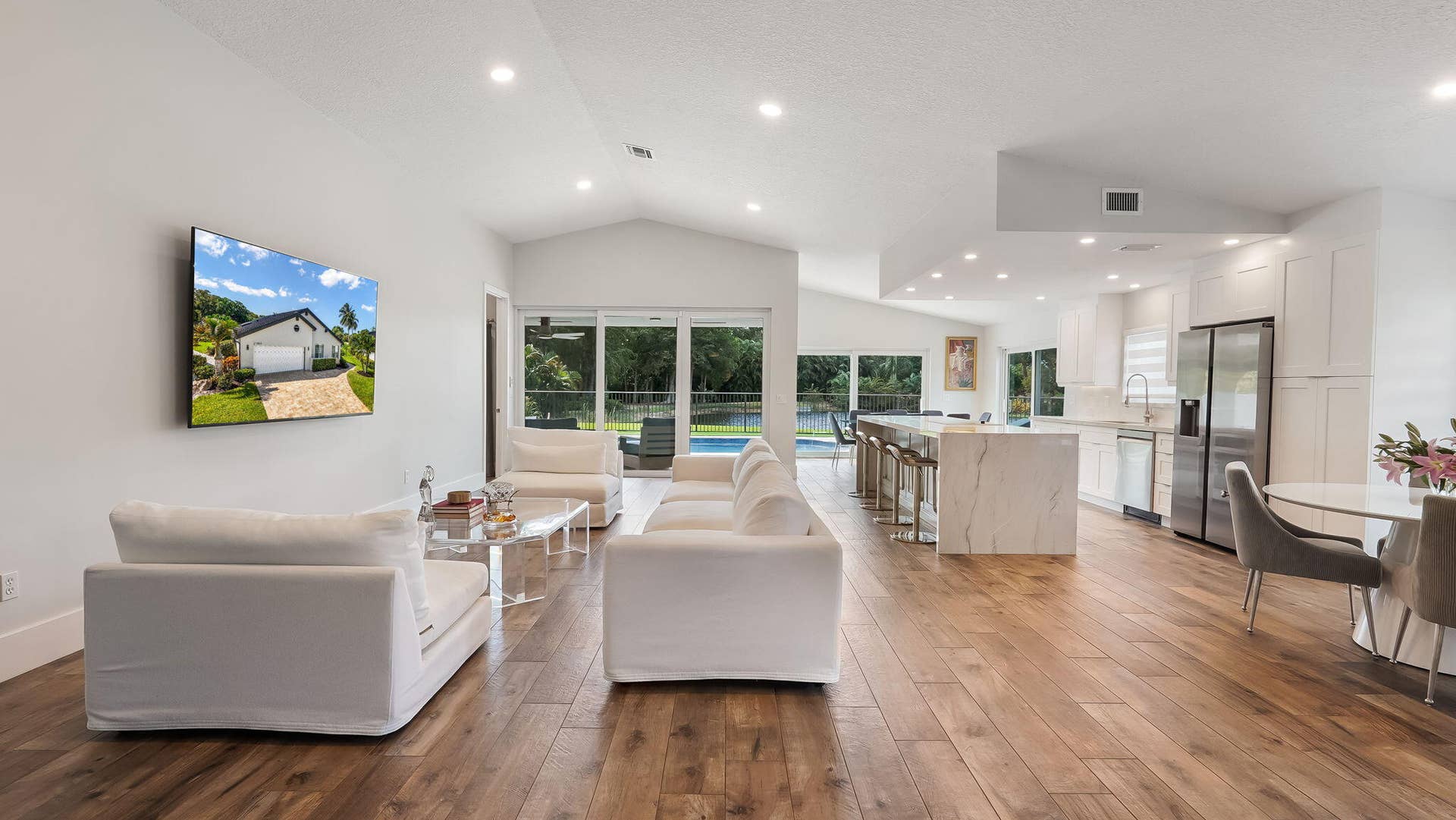 21464 Bridgeview Drive, Boca Raton, FL 33428 Living Area