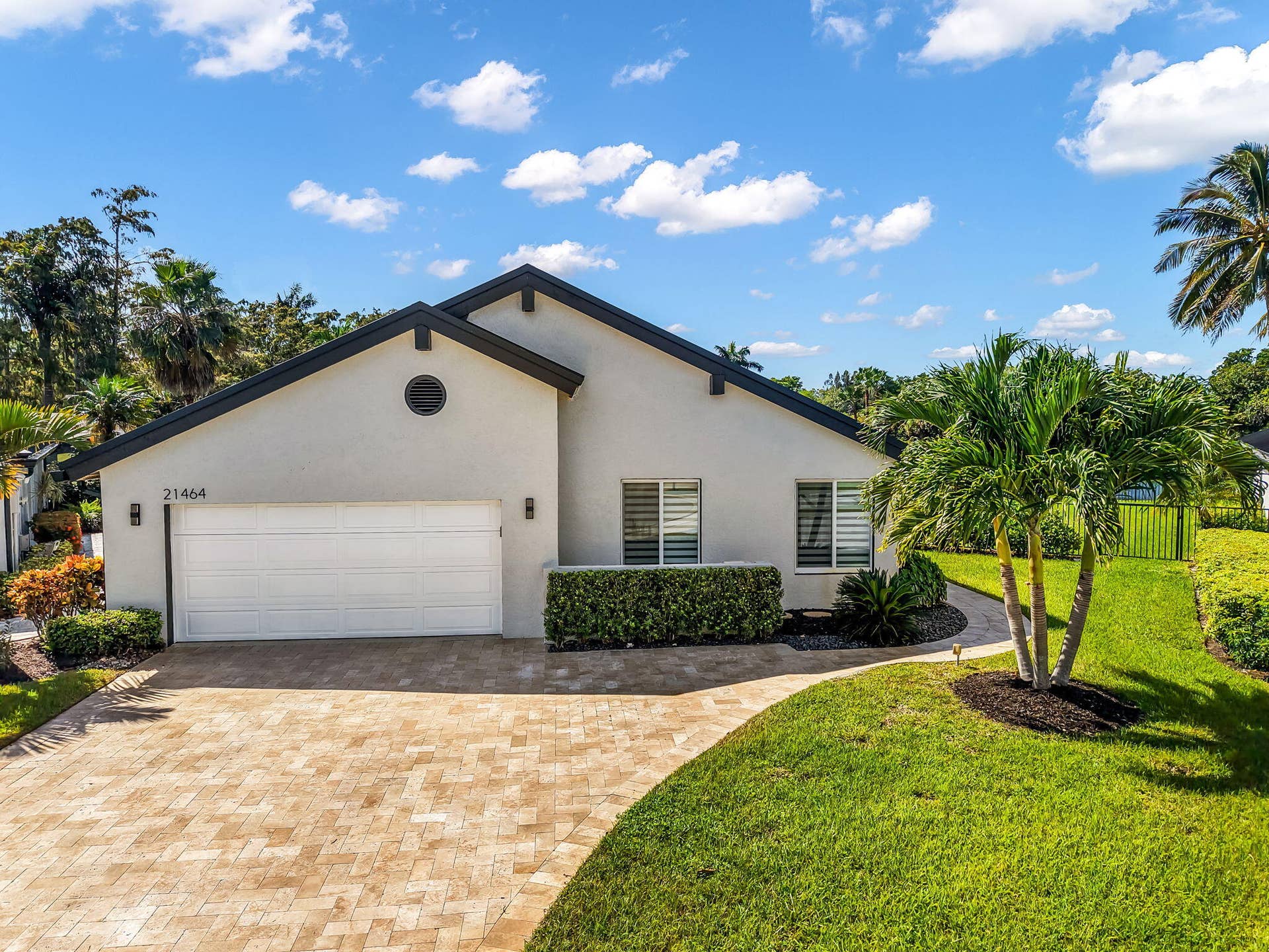 21464 Bridgeview Drive, Boca Raton, FL 33428 Front View