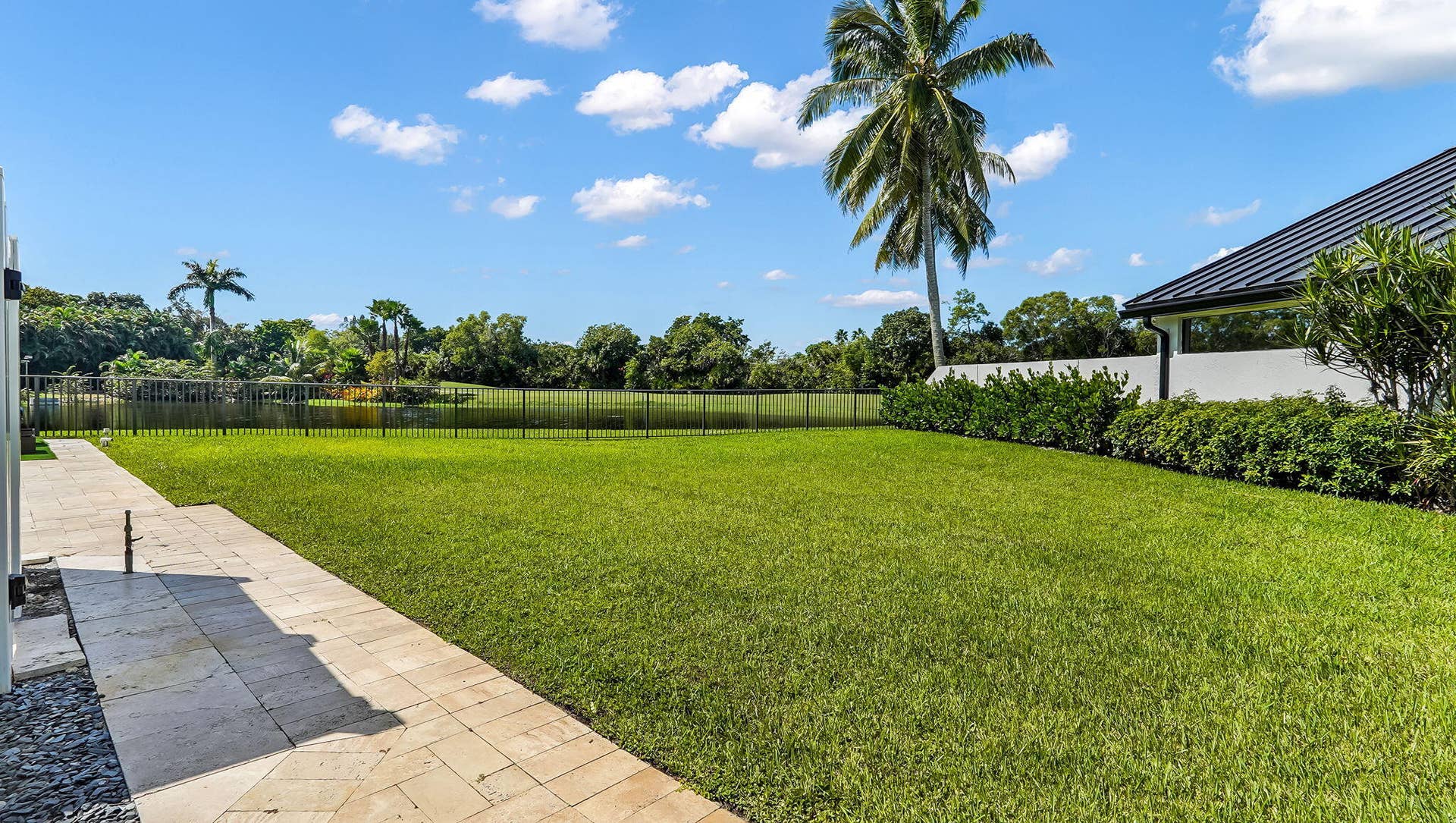 21464 Bridgeview Drive, Boca Raton, FL 33428 Yard