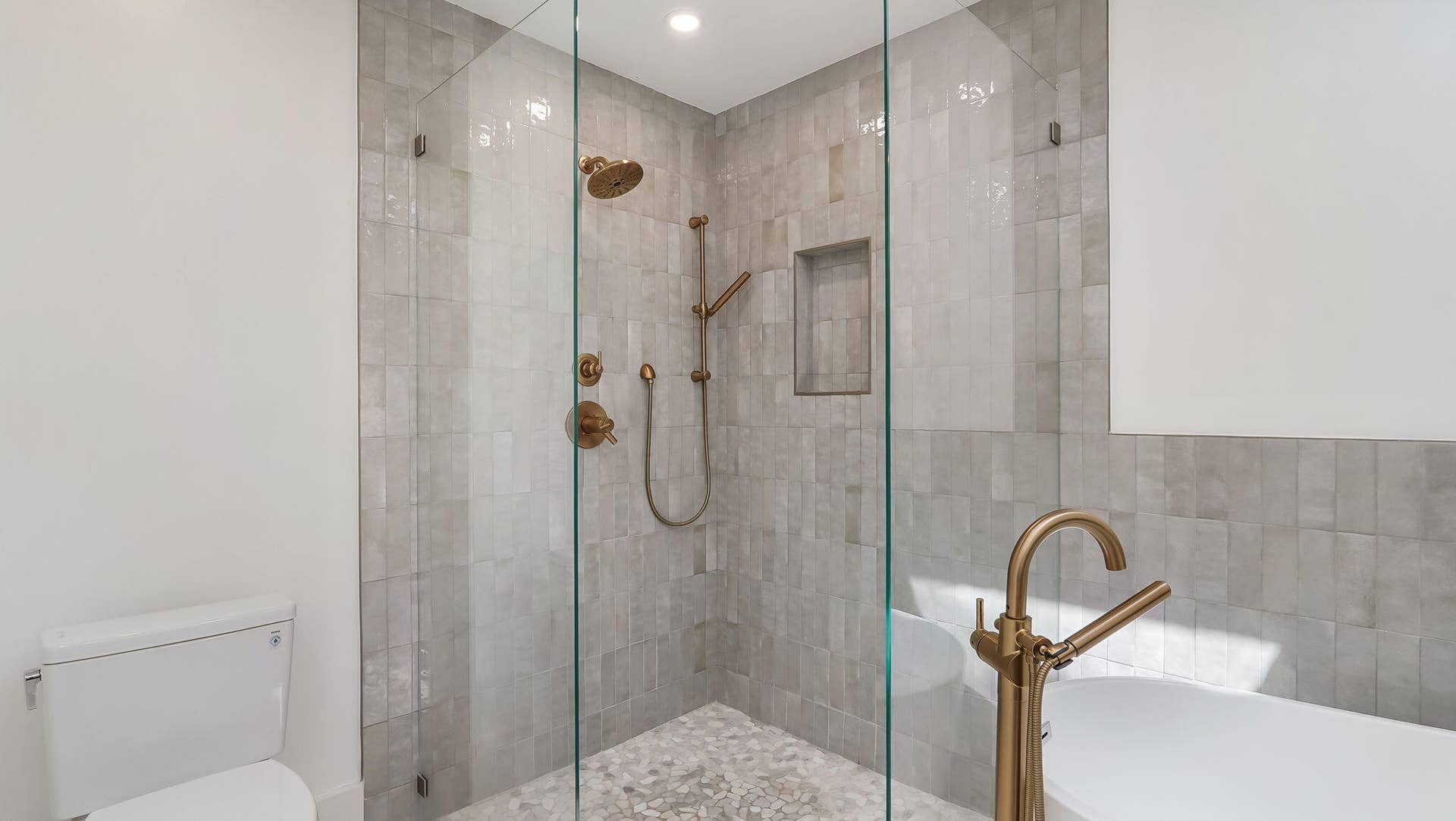 21464 Bridgeview Drive, Boca Raton, FL 33428 Primary Bathroom