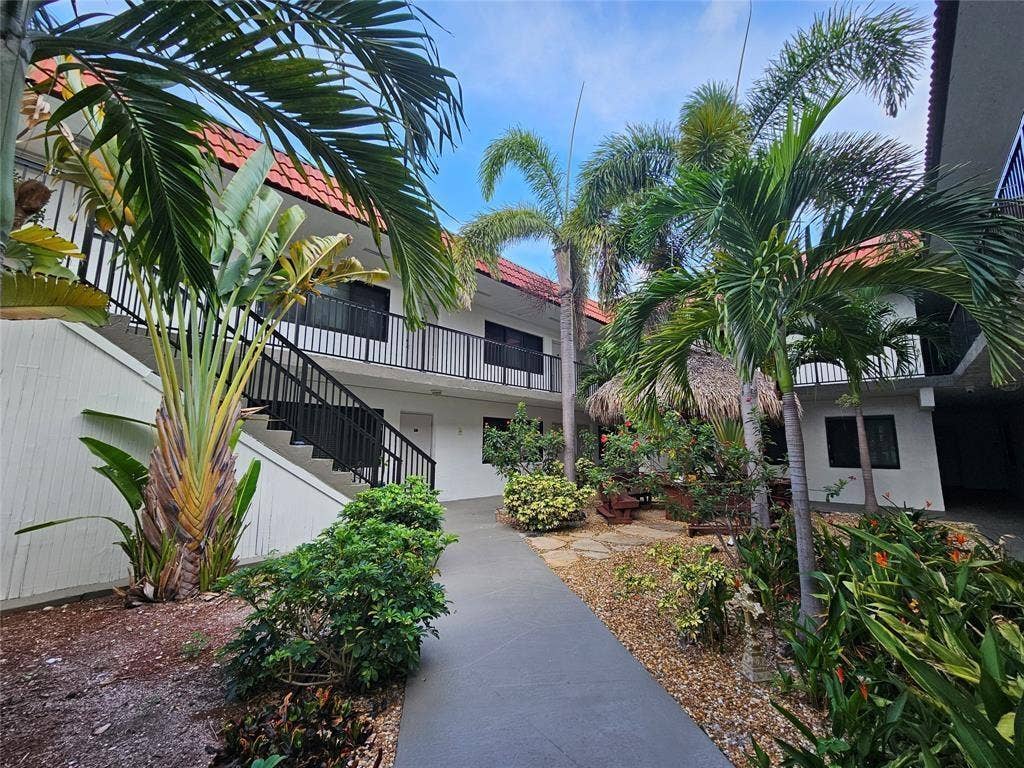 2201 NE 36TH Street, #210, Lighthouse Point, FL 33064 6