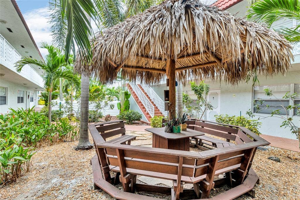 2201 NE 36TH Street, #210, Lighthouse Point, FL 33064 2