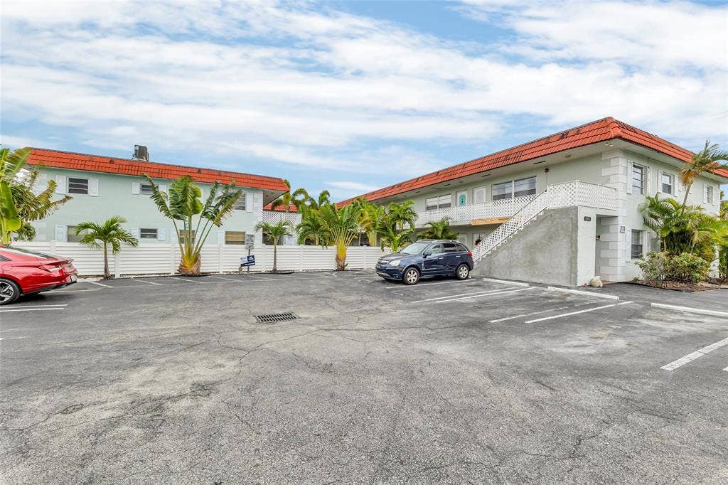 2201 NE 36TH Street, #210, Lighthouse Point, FL 33064 9