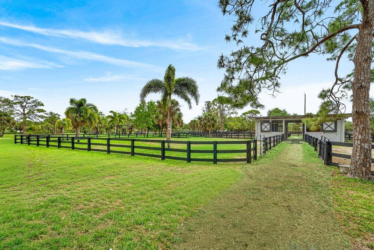 2741 Buck Ridge Trail, Loxahatchee, Loxahatchee, FL 33470 4 Stall Barn Paddocks