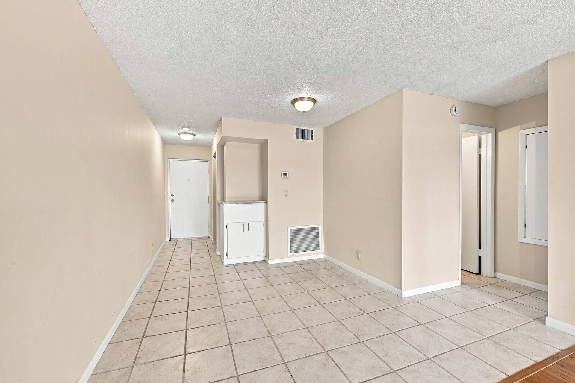 5951 NE 14th Lane, #204n, Fort Lauderdale, FL 33334 04_dining area