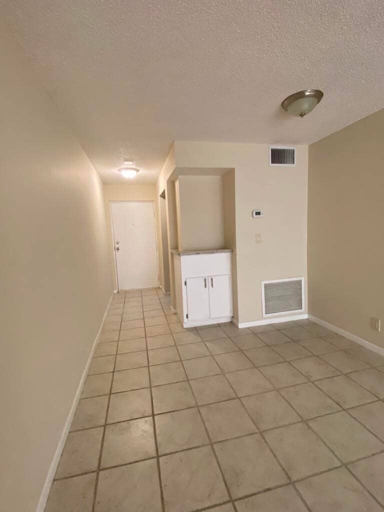 5951 NE 14th Lane, #204n, Fort Lauderdale, FL 33334 DINING #204N