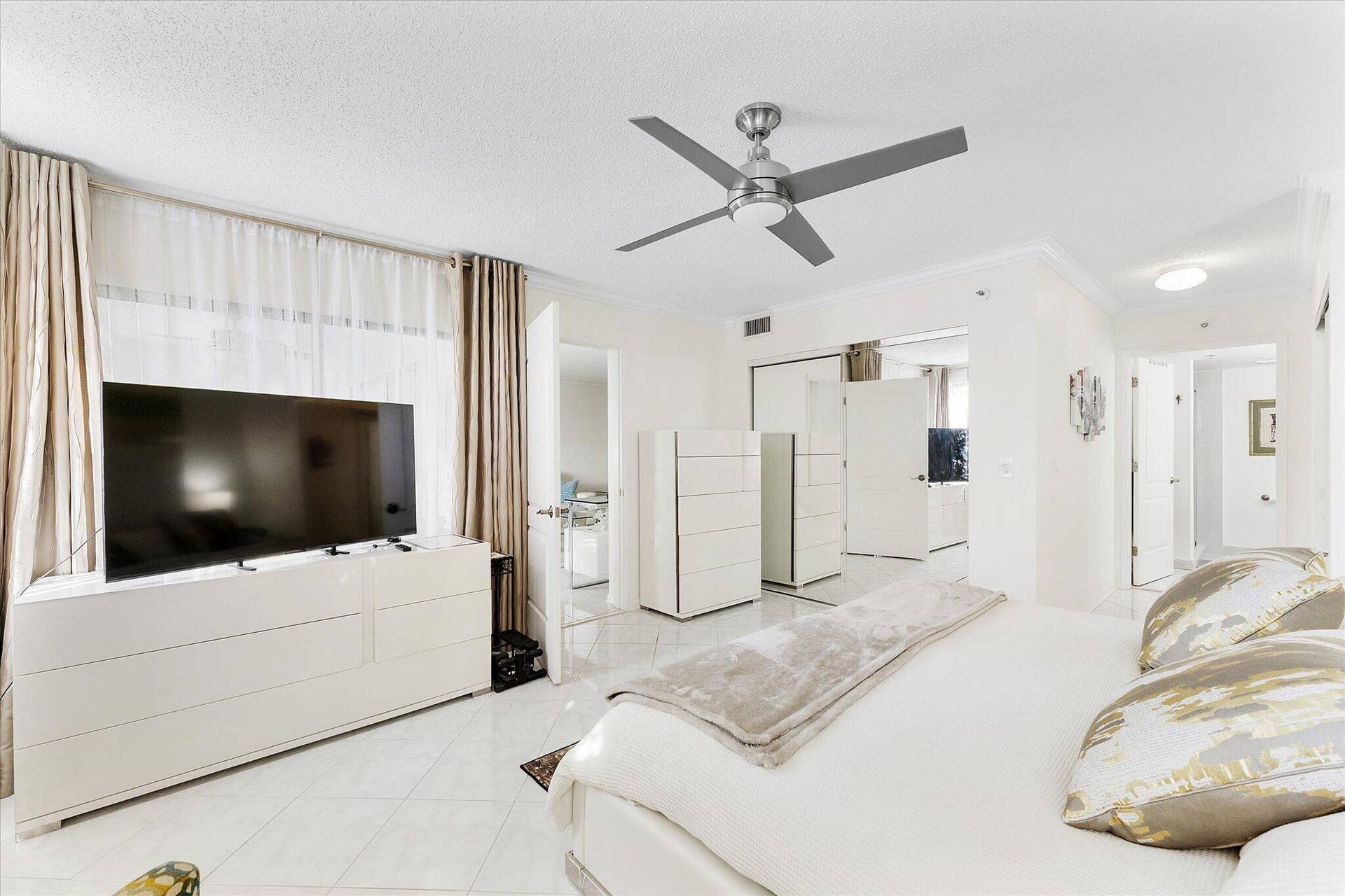 2240 N Cypress Bend Drive, #704, Pompano Beach, FL 33069 18-2240 Cypress Bend Drive_018
